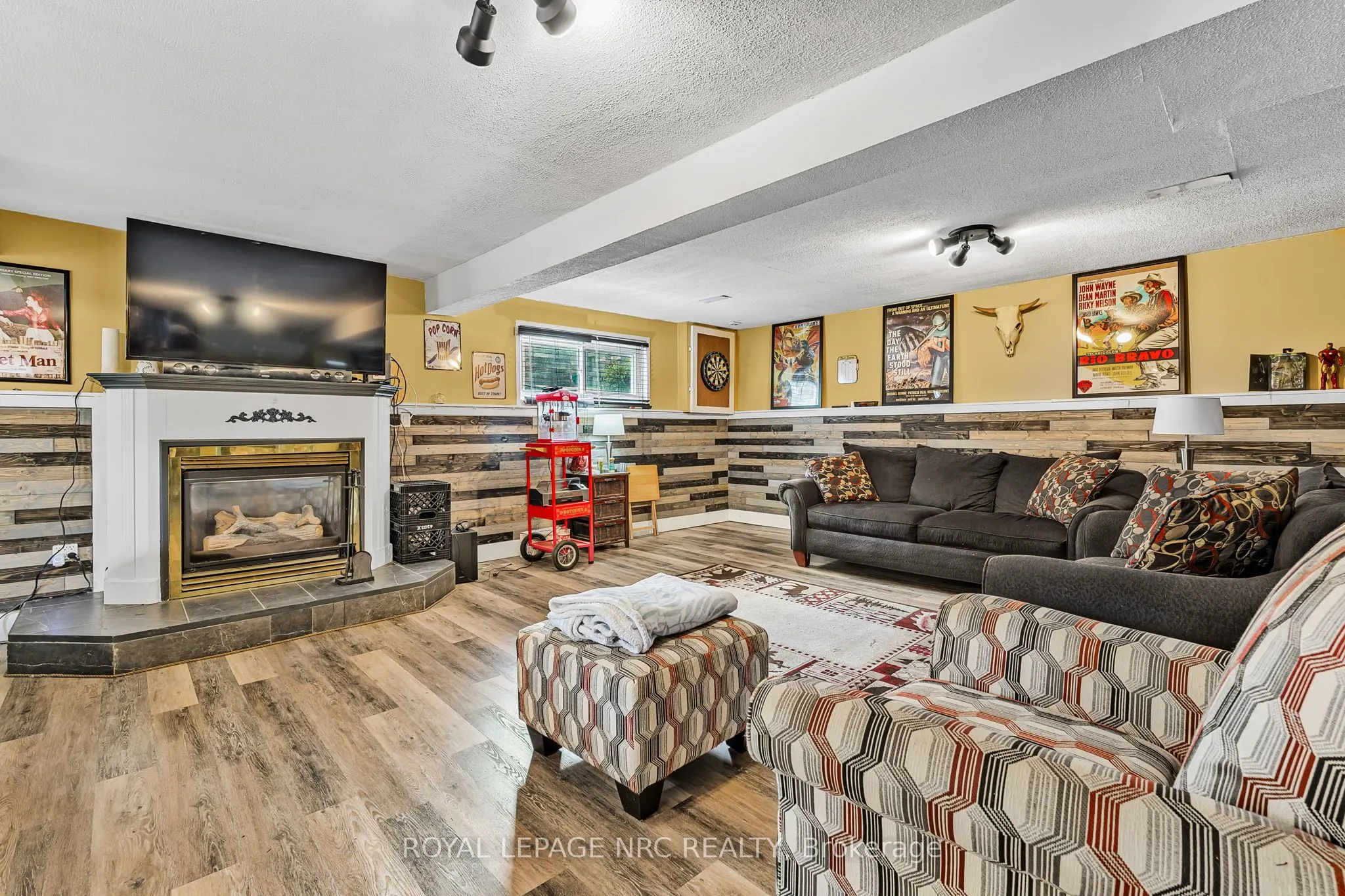 1200 PETTIT Road