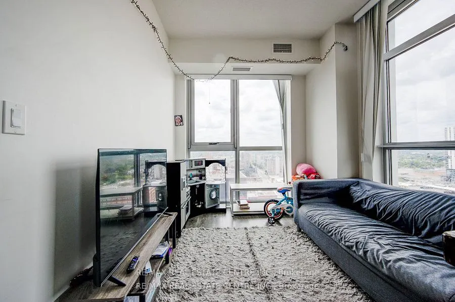 60 Frederick Street, #1809