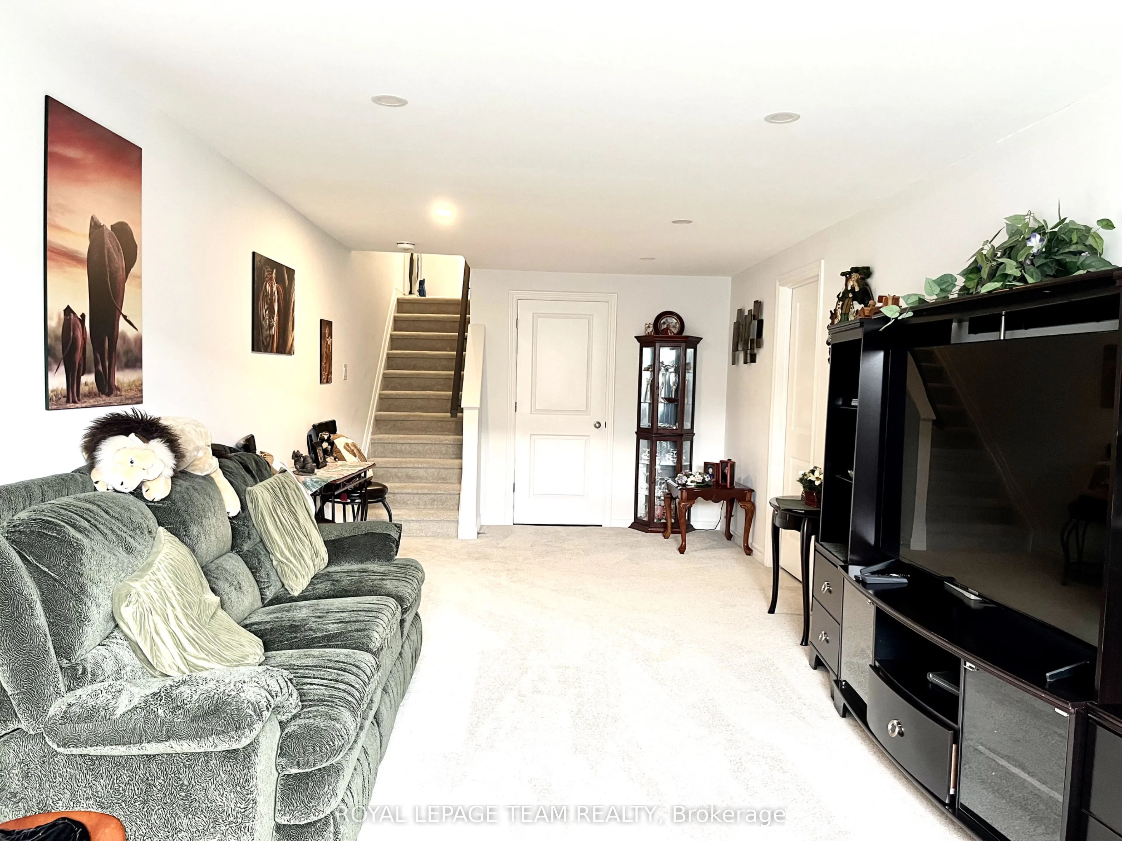 623 Capricorn Circle
