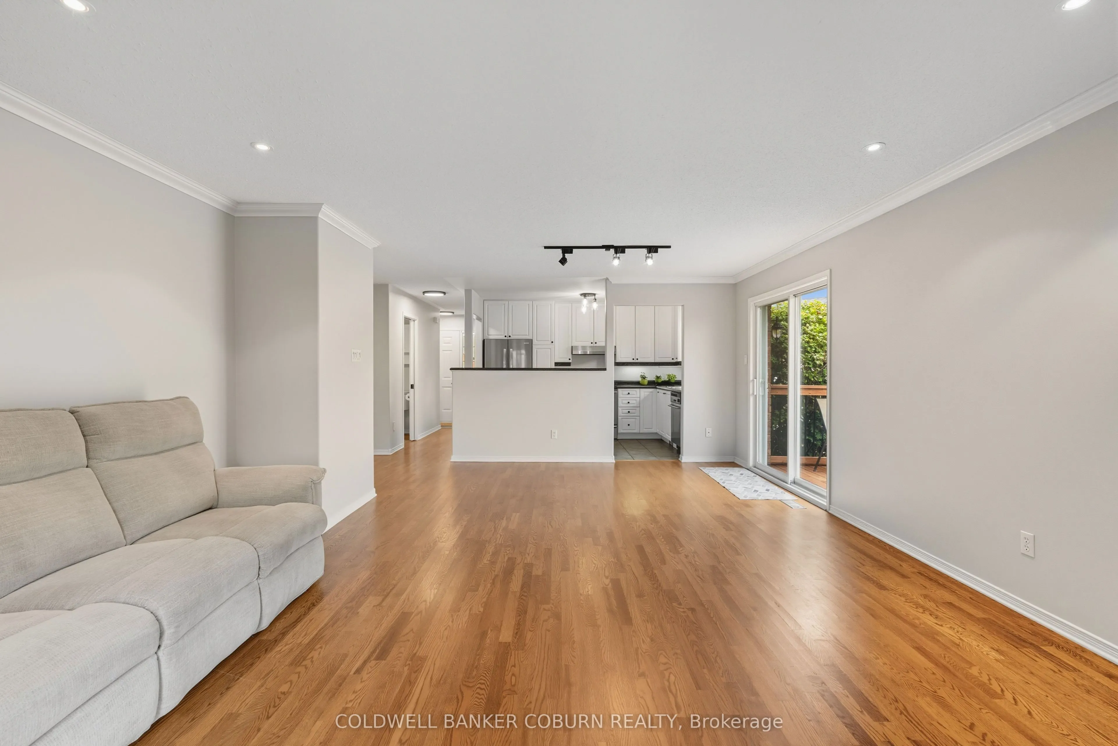 72 Dr Gordon Crescent