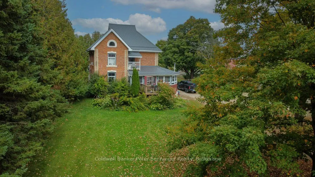 185197 Grey Road 9 Road