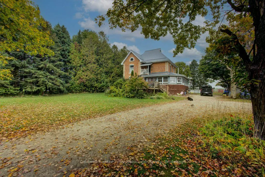 185197 Grey Road 9 Road
