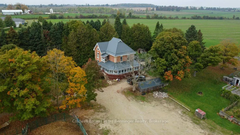 185197 Grey Road 9 Road