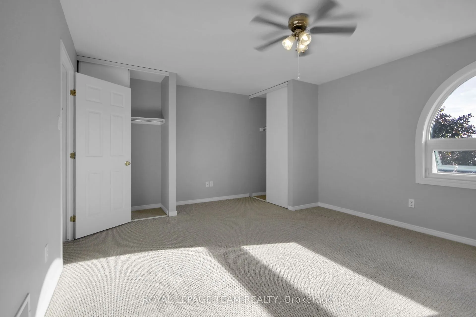89 Thornbury Crescent