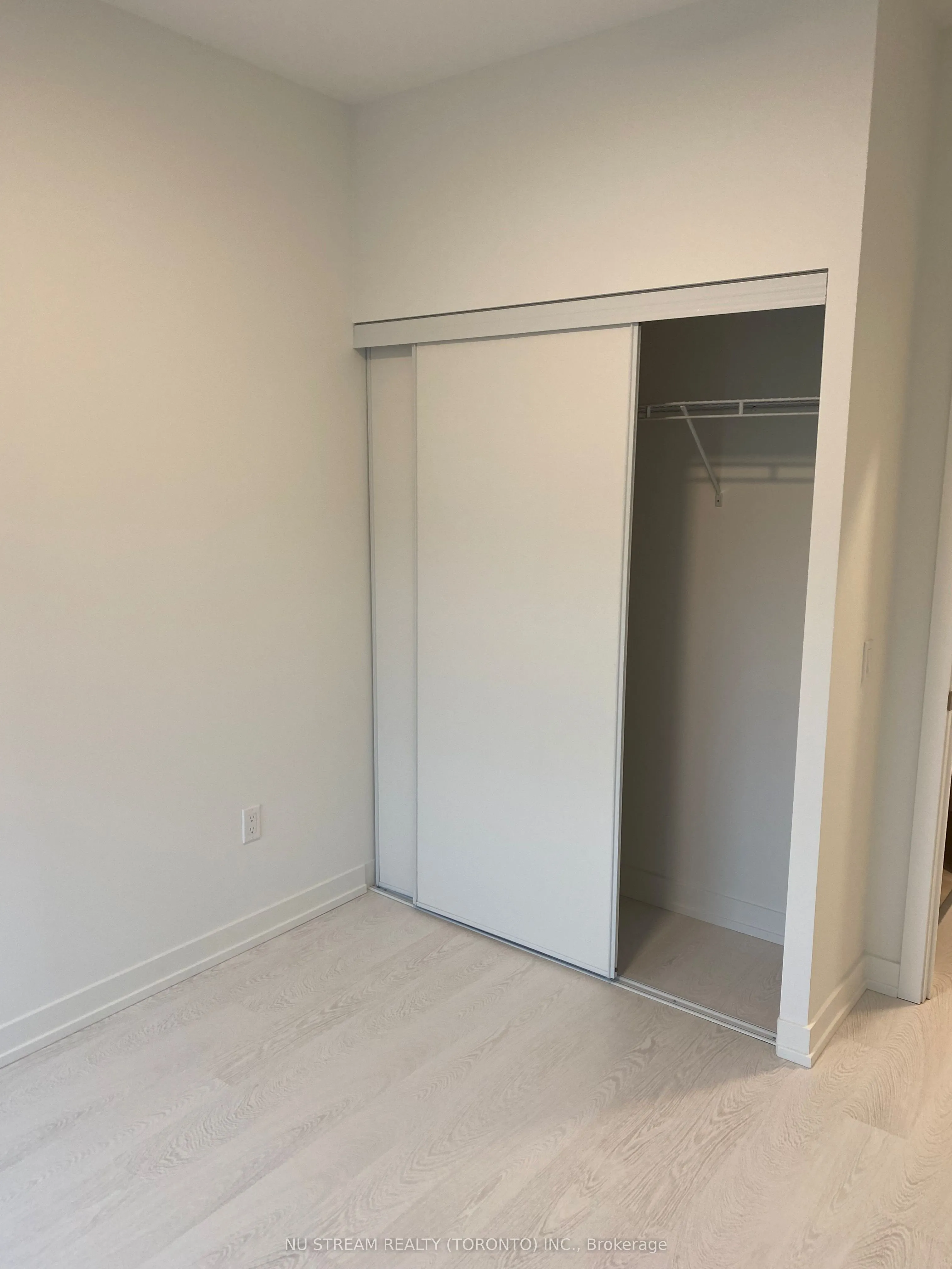 415 Main Street W, #714