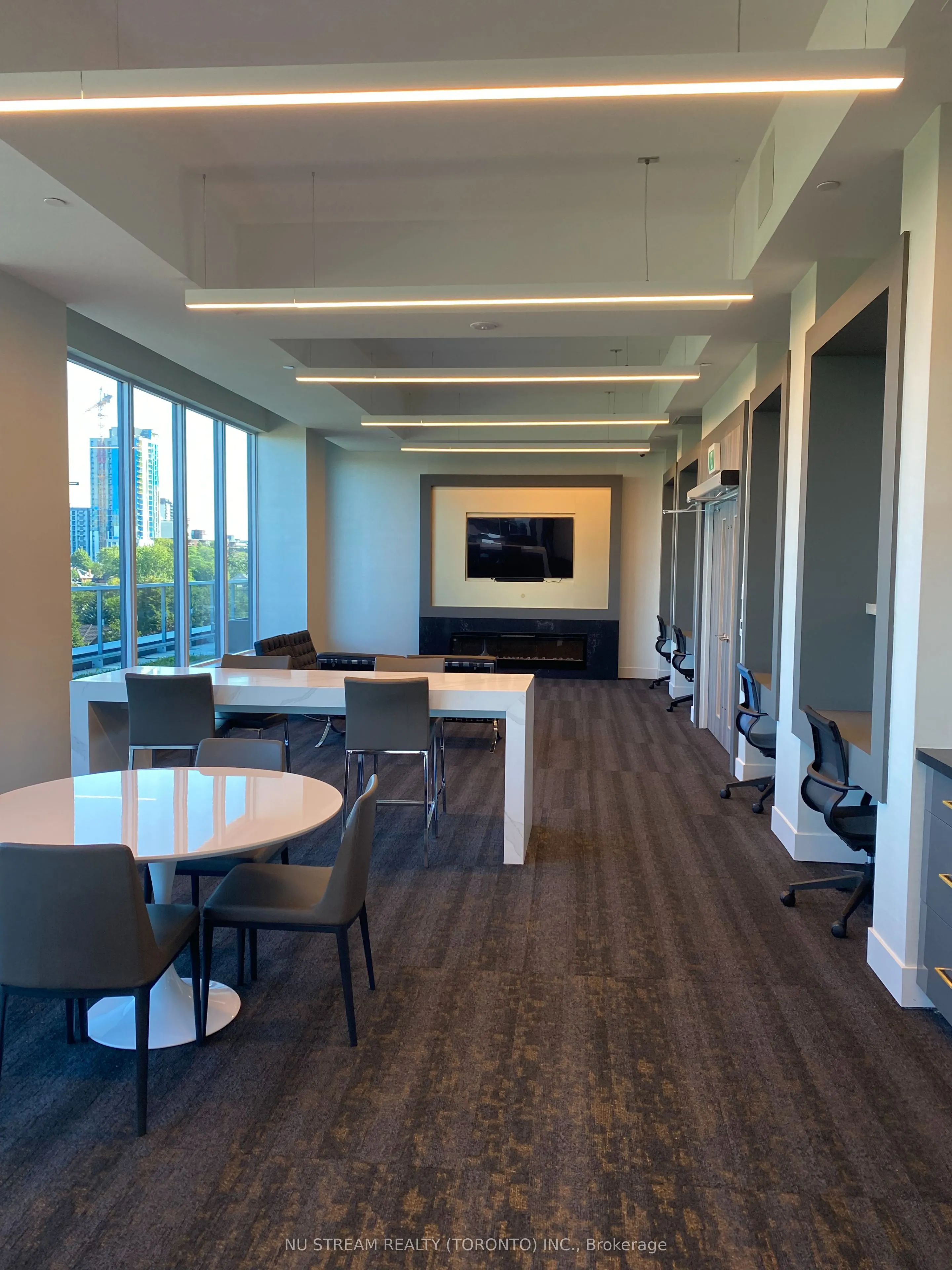 415 Main Street W, #714