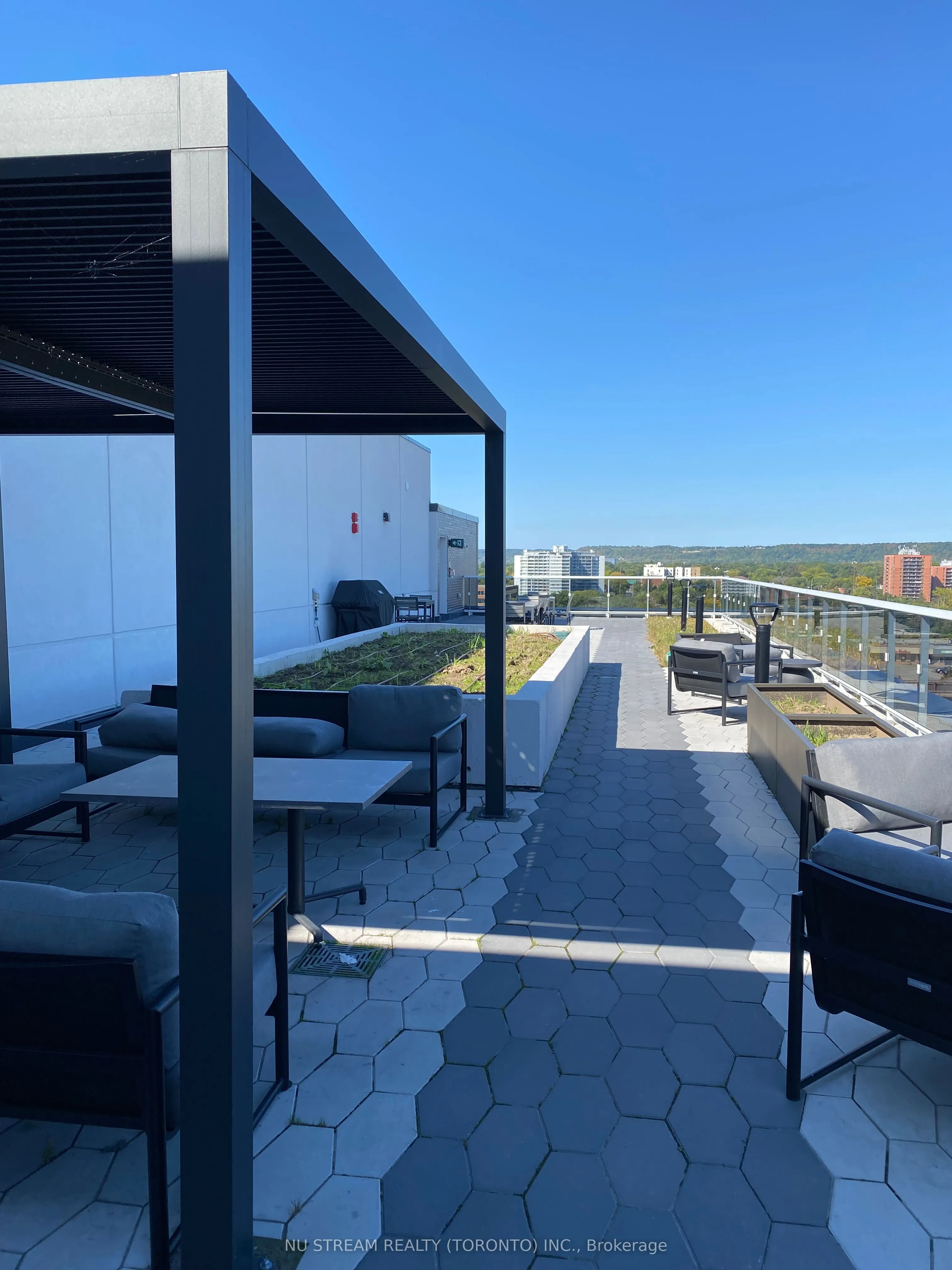 415 Main Street W, #714