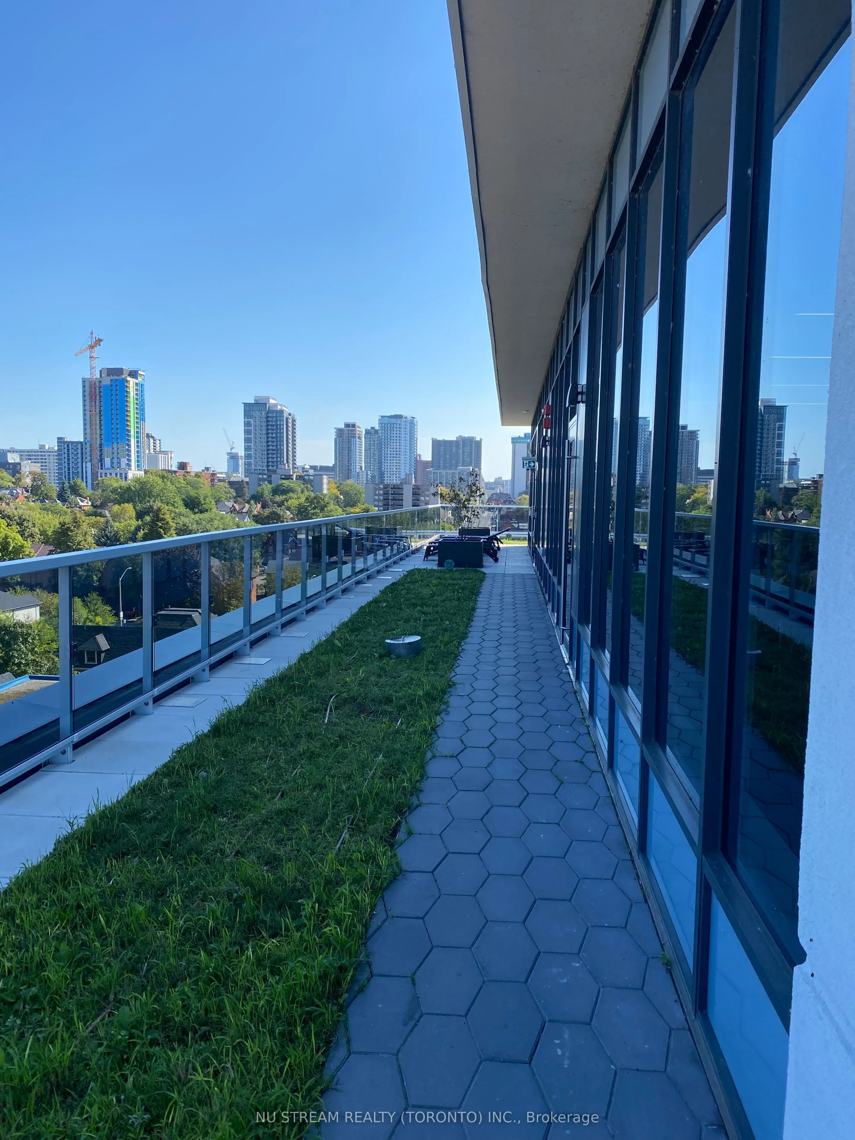 415 Main Street W, #714