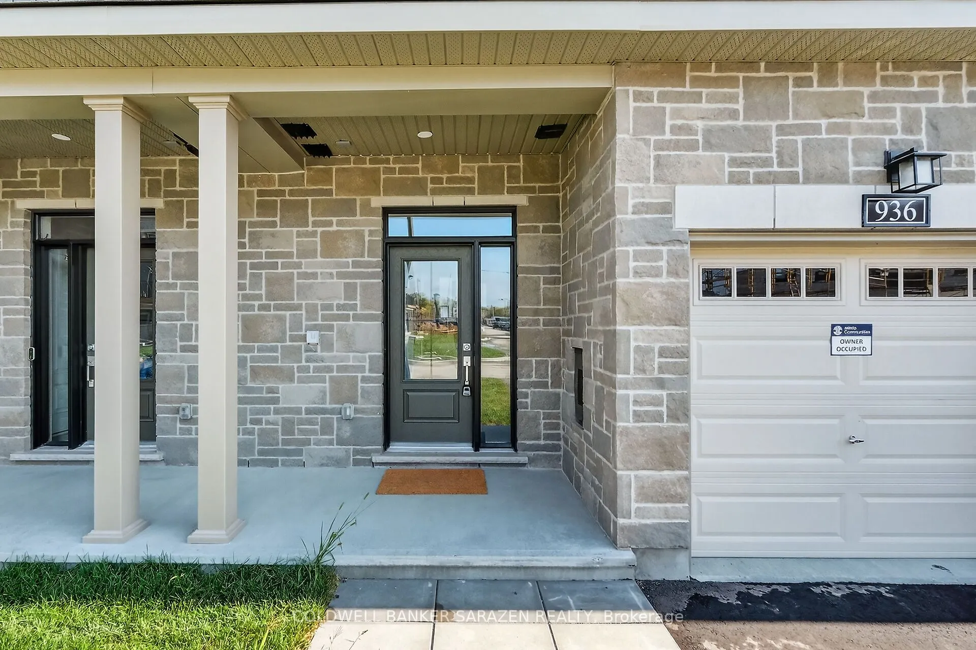 936 Eileen Vollick Crescent