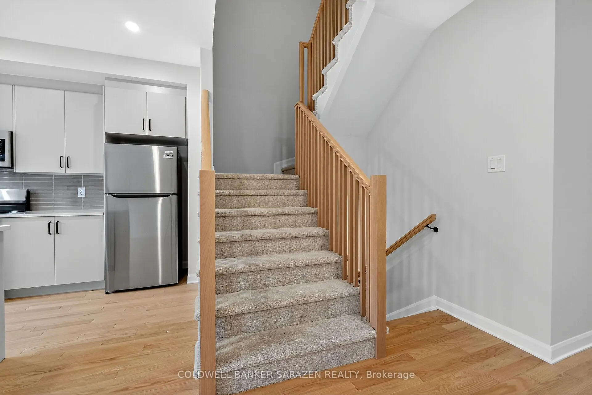 936 Eileen Vollick Crescent