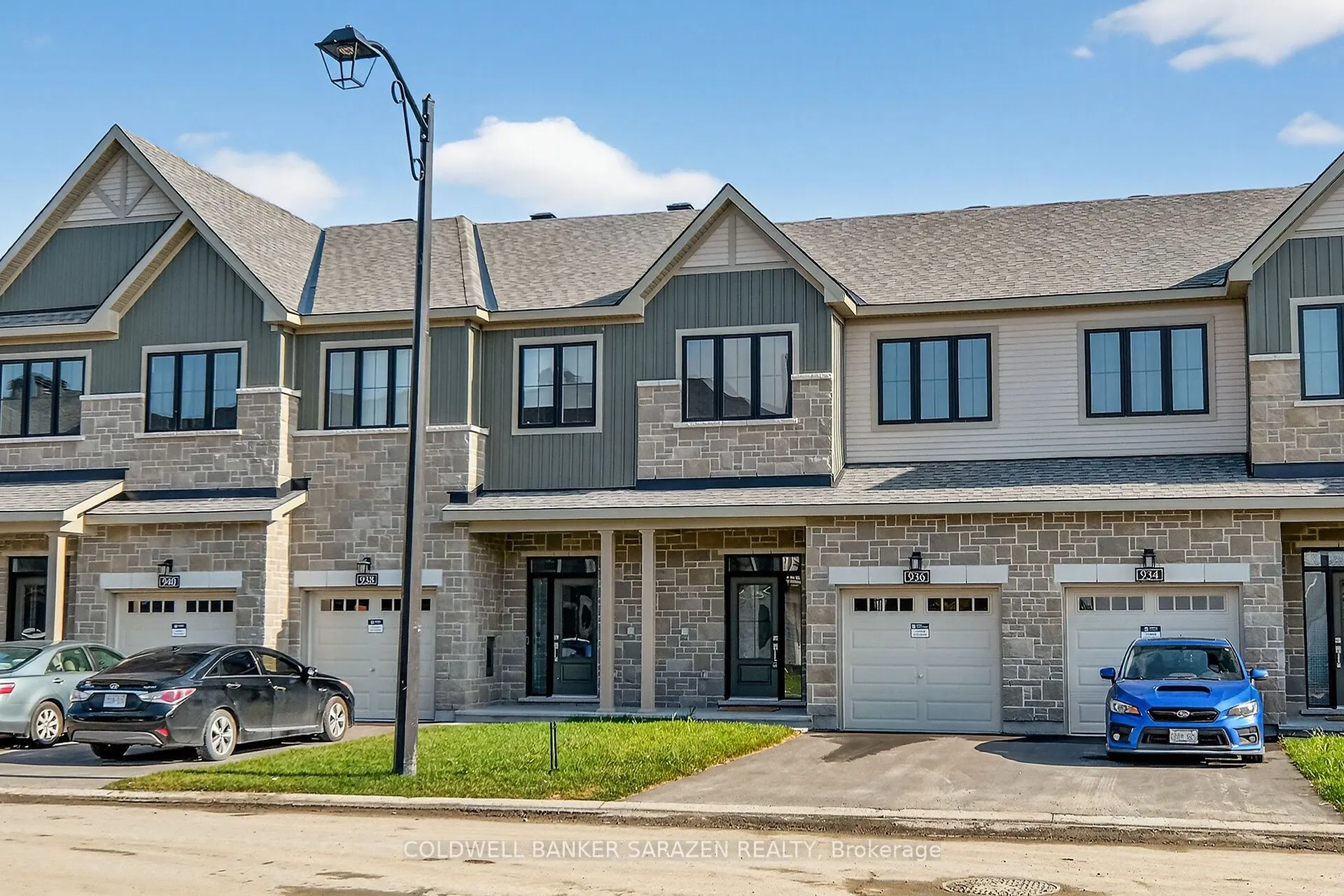 936 Eileen Vollick Crescent