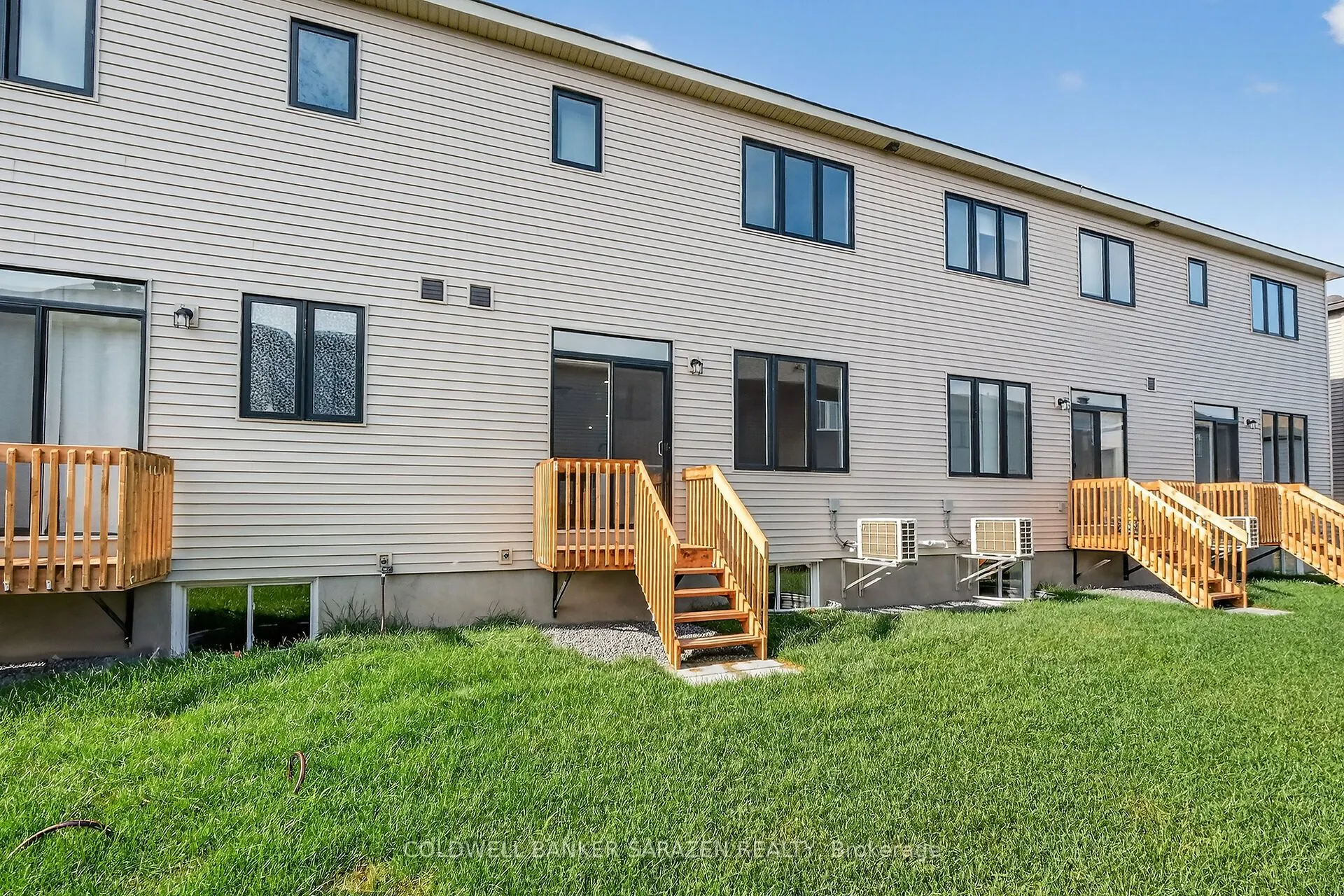 936 Eileen Vollick Crescent