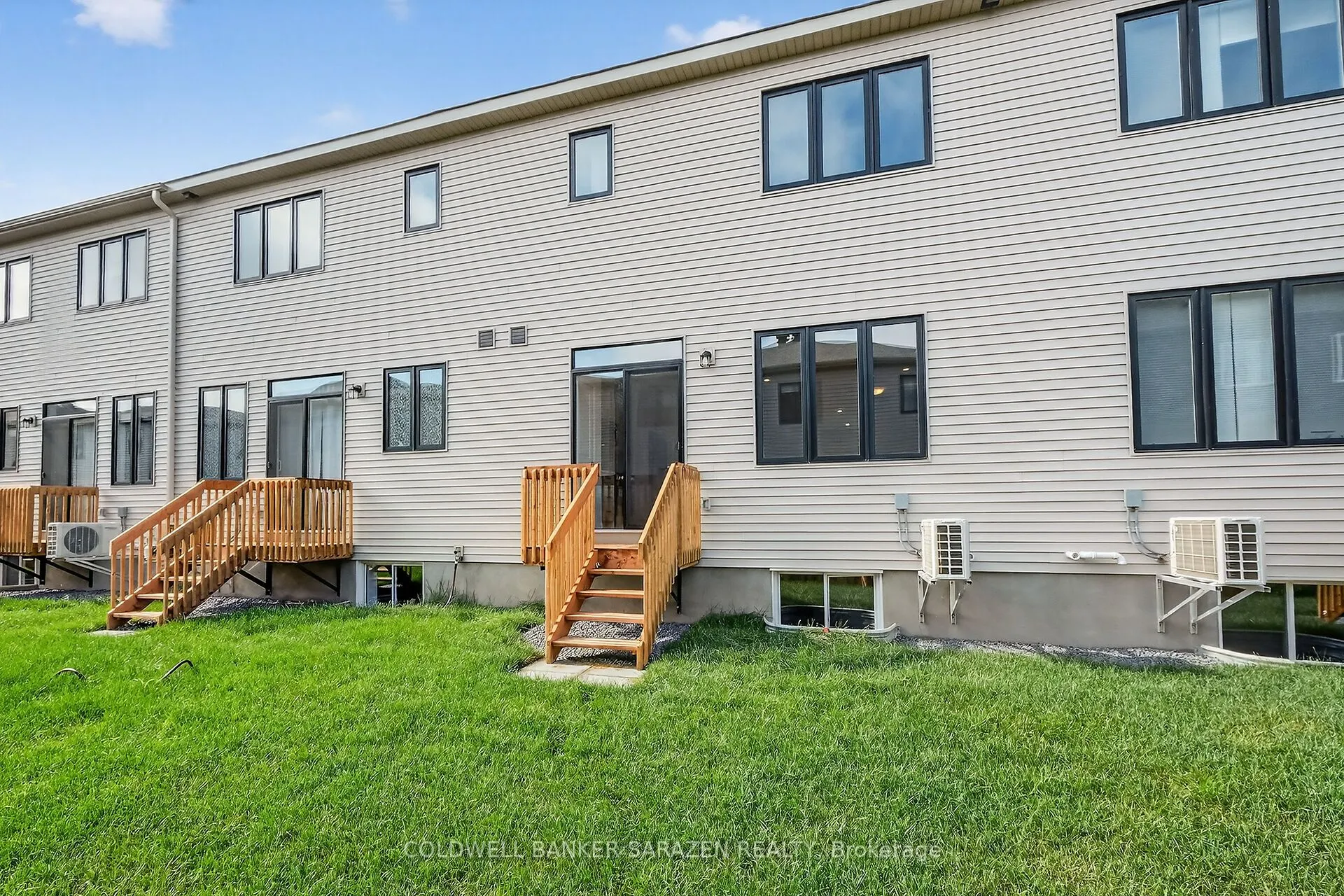 936 Eileen Vollick Crescent