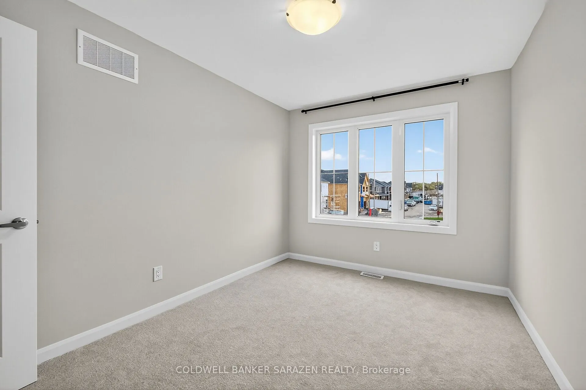 936 Eileen Vollick Crescent