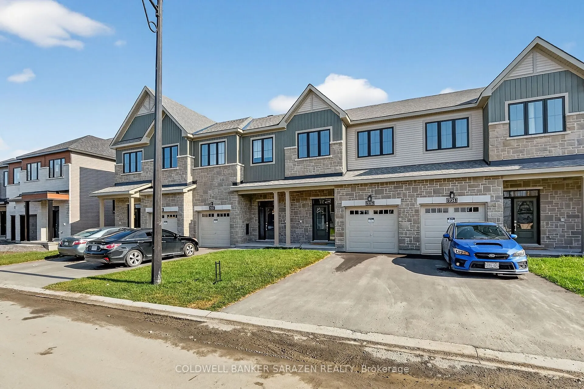 936 Eileen Vollick Crescent