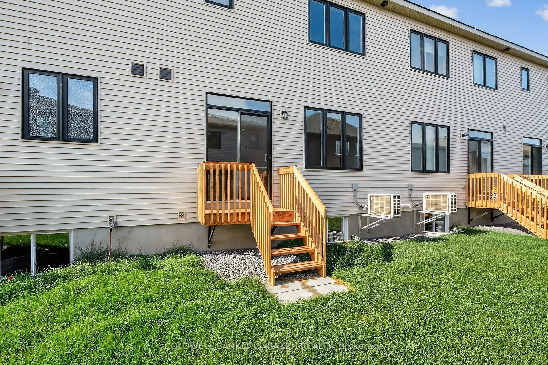 936 Eileen Vollick Crescent