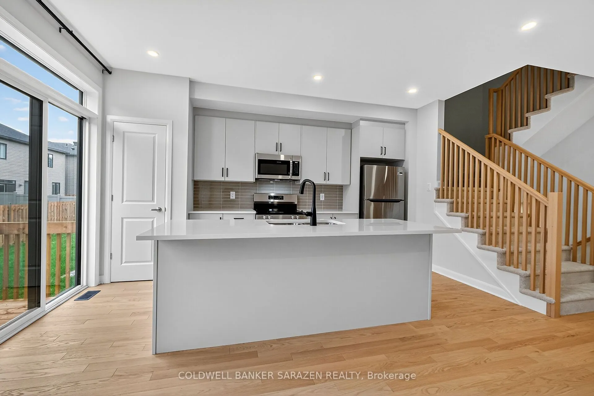 936 Eileen Vollick Crescent