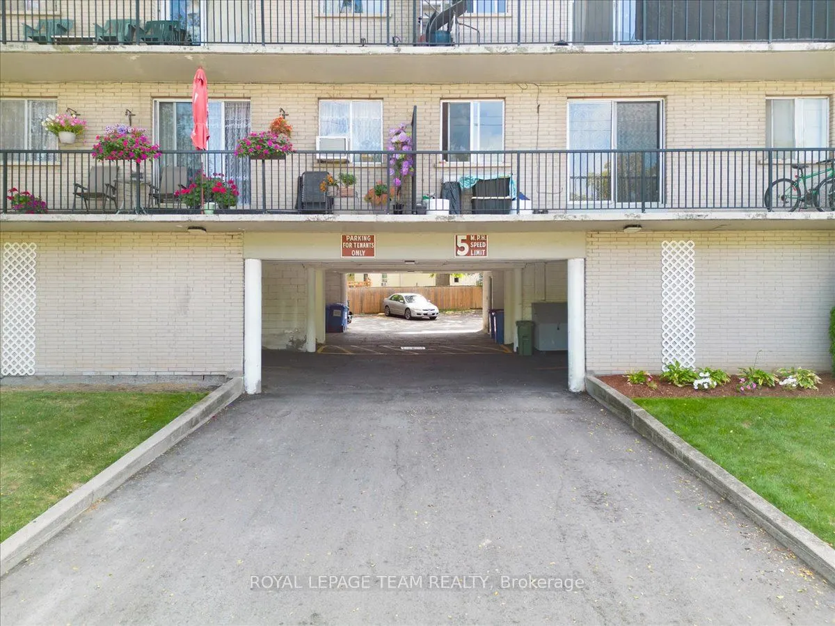 20 Pottruff Road N