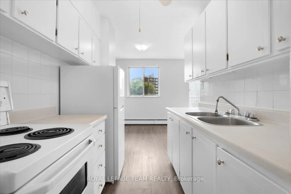 20 Pottruff Road N