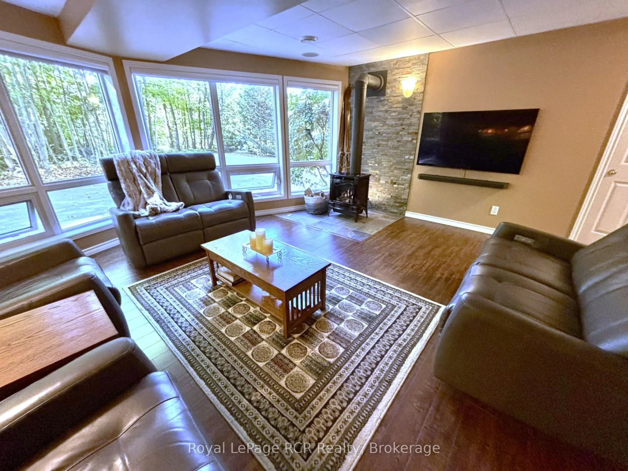 758341 Girl Guide Road