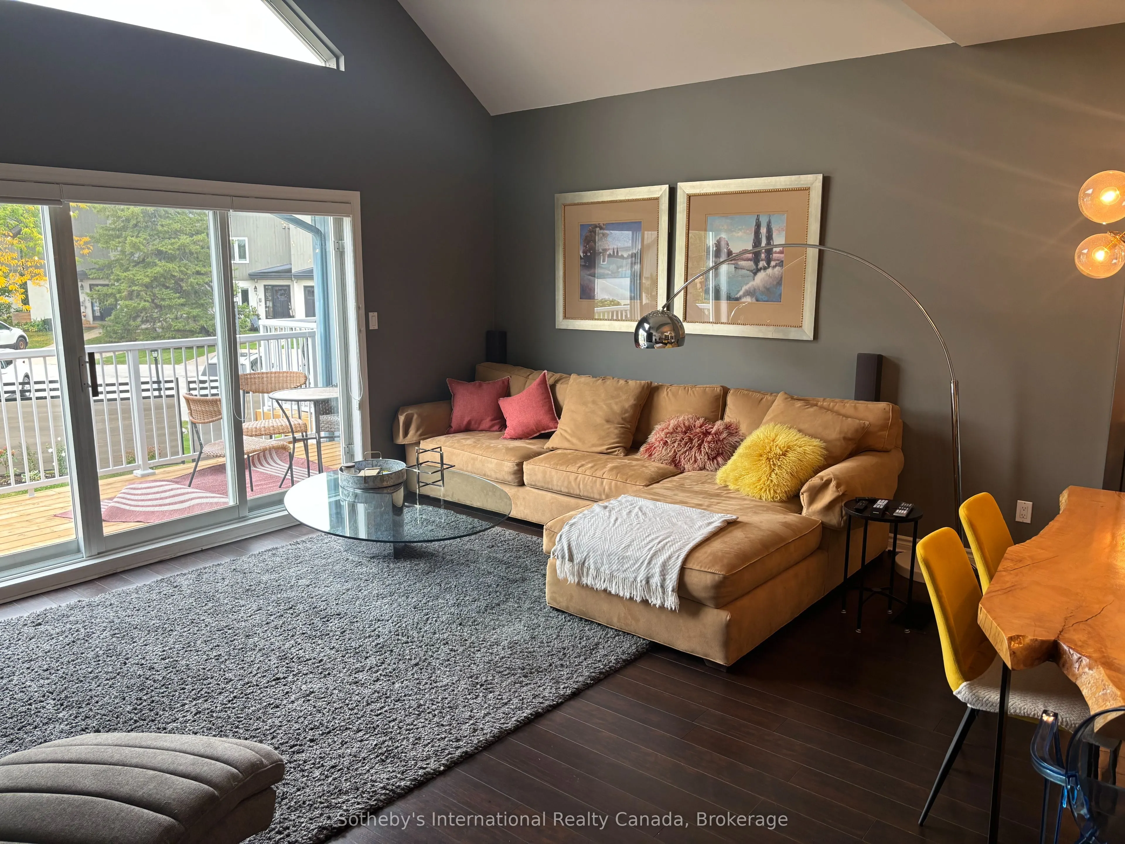 110 KELLIE'S Way, #10