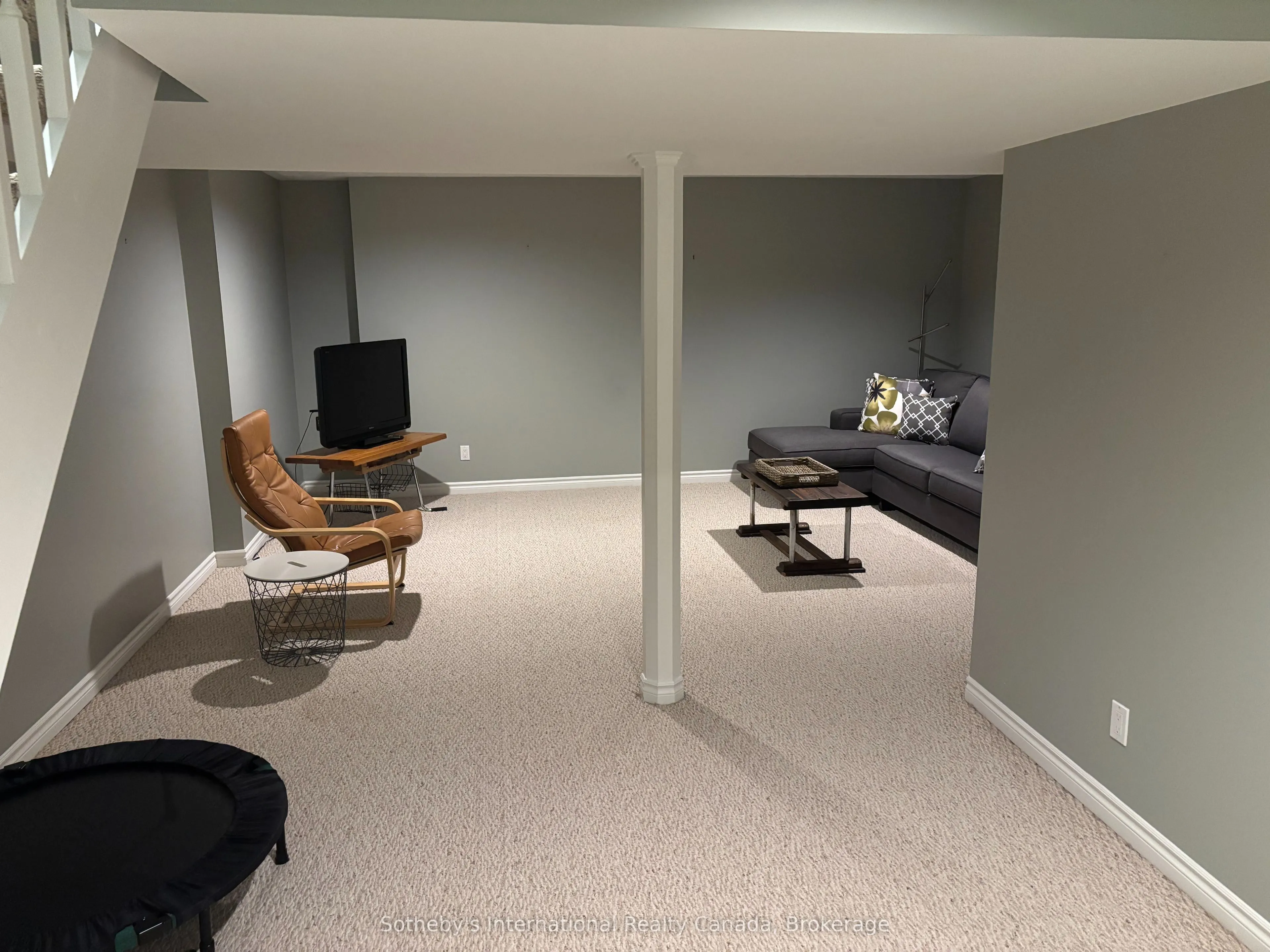 110 KELLIE'S Way, #10