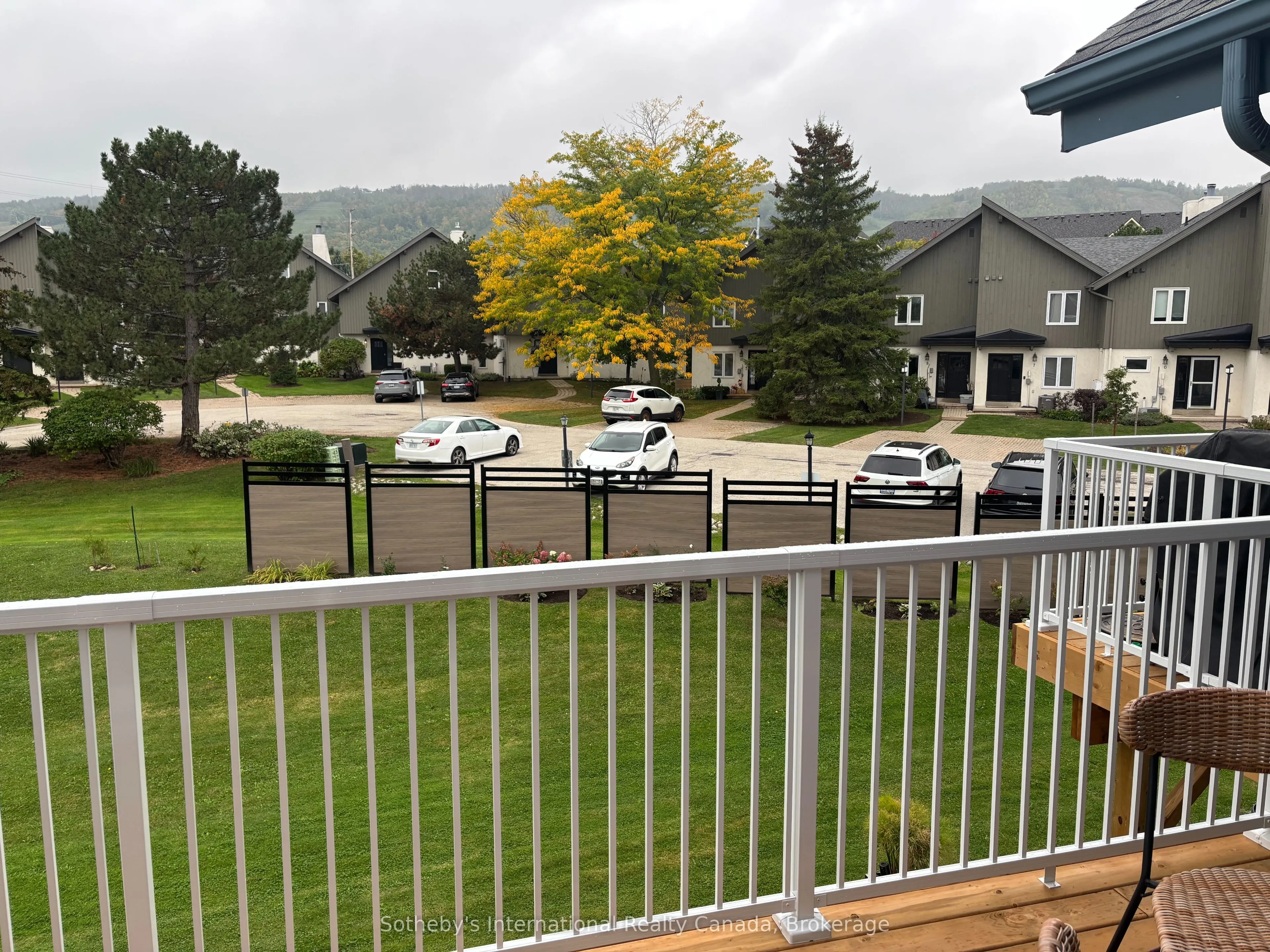 110 KELLIE'S Way, #10