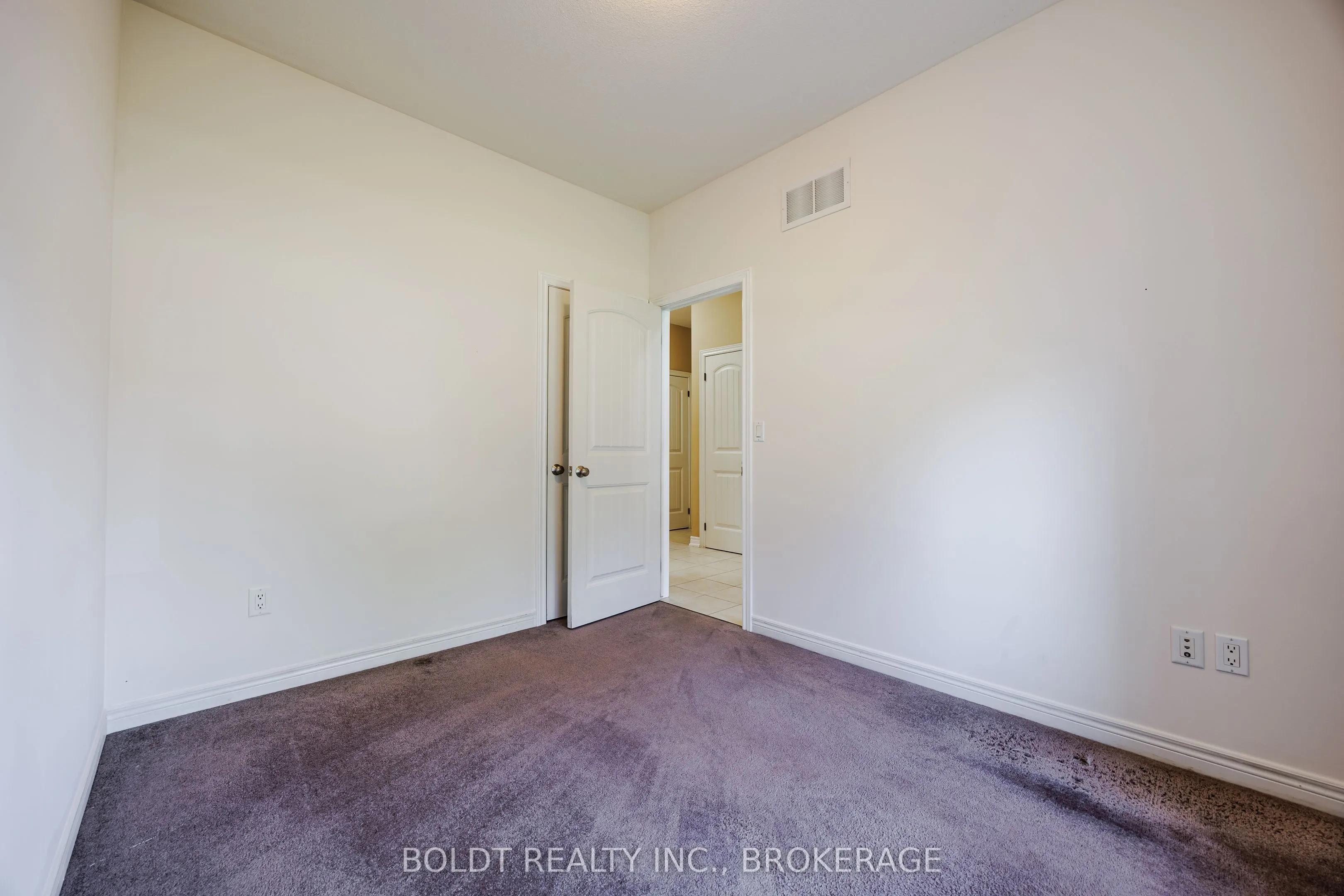 58 Videl Crescent N