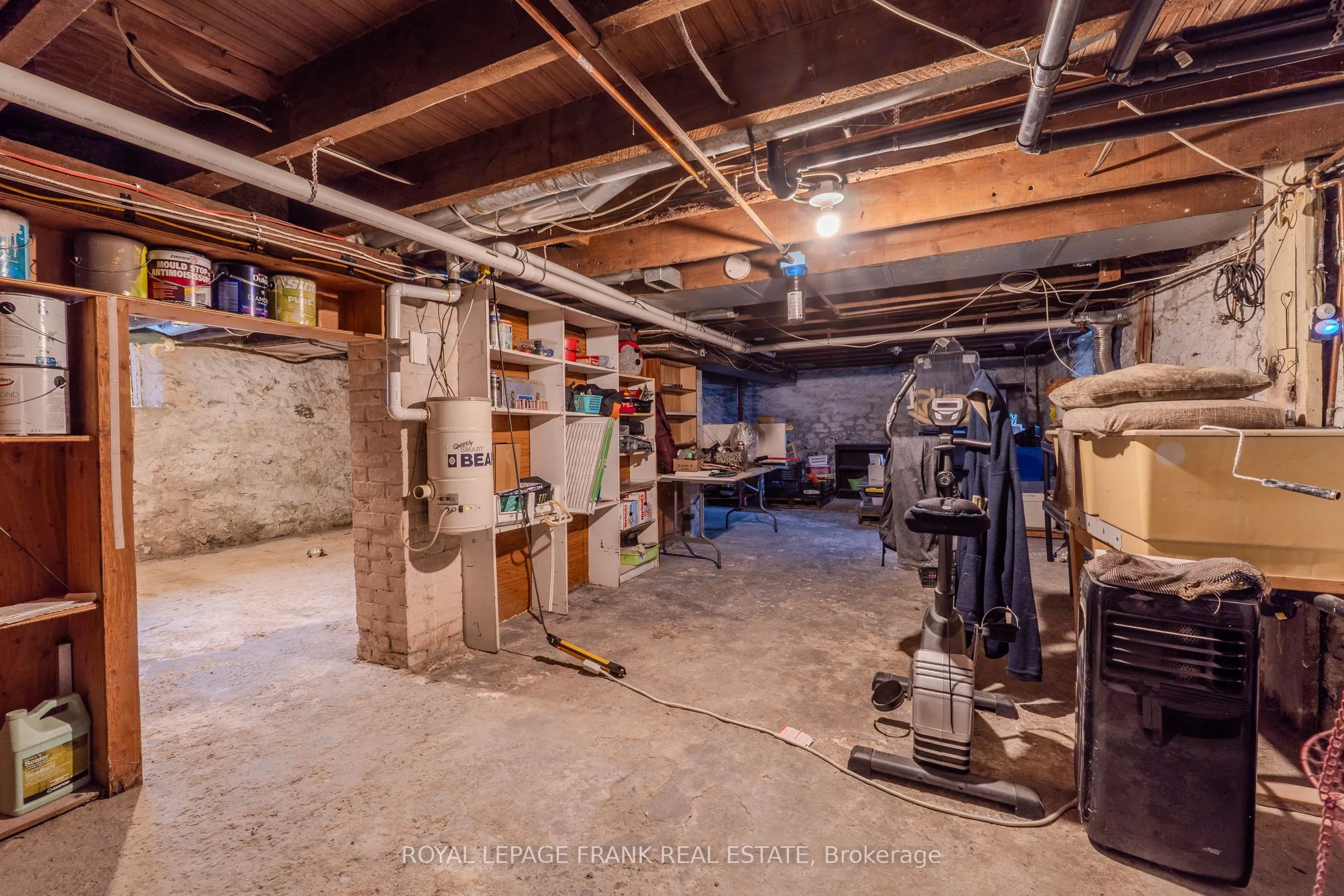 7 Durham Street W