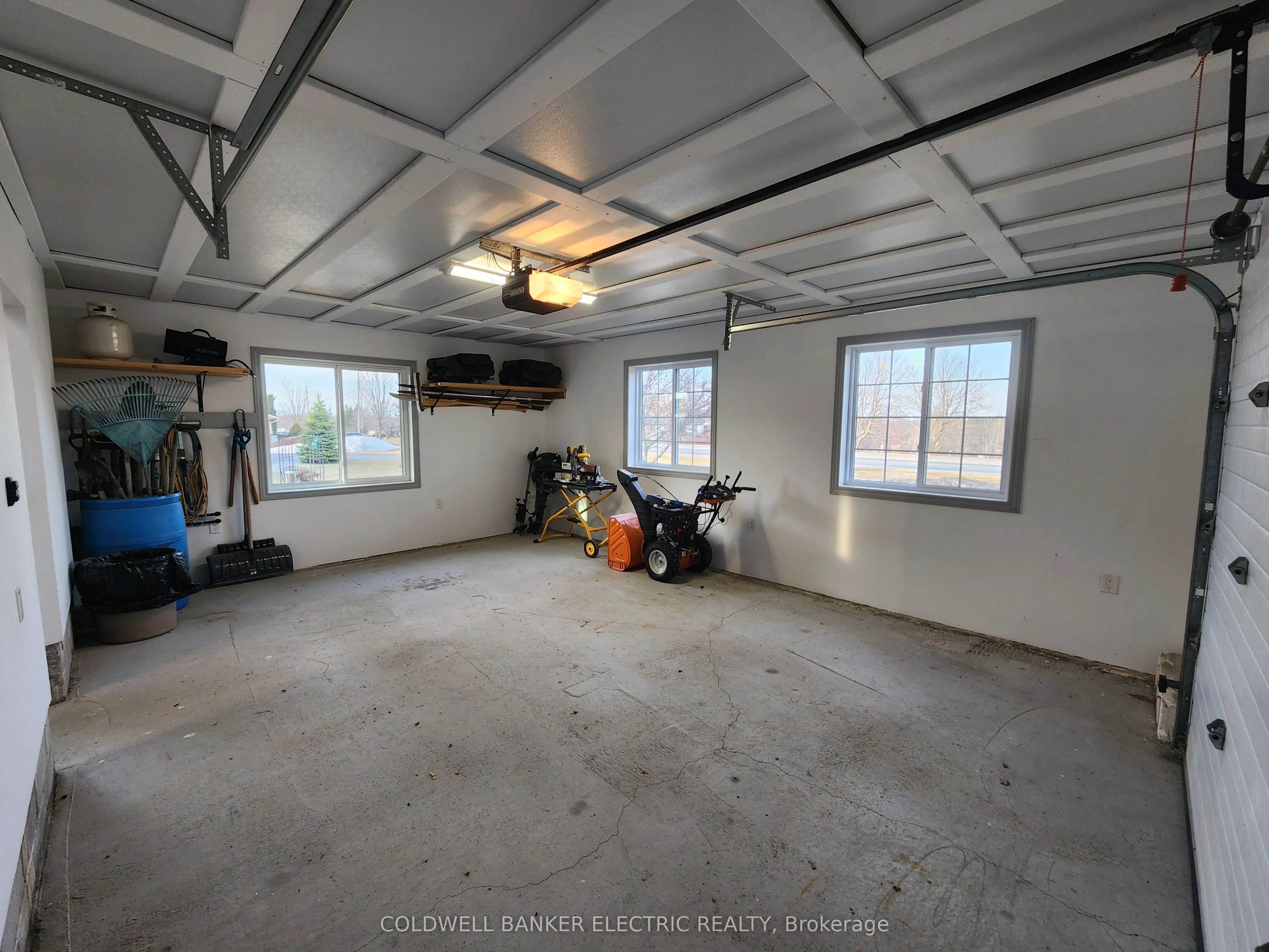 1034 Serpent Mounds Road