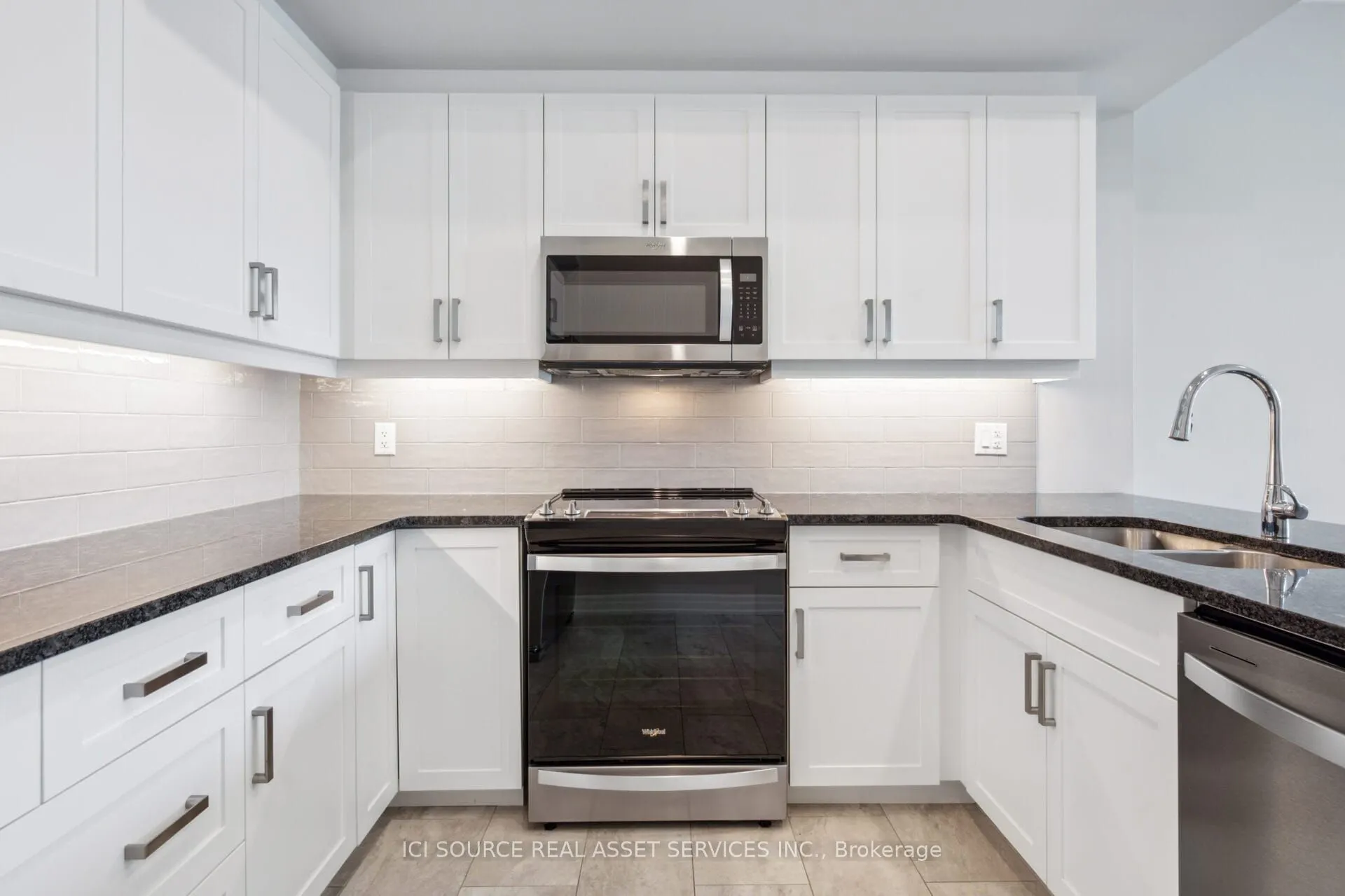 1880 Gordon Street, #208