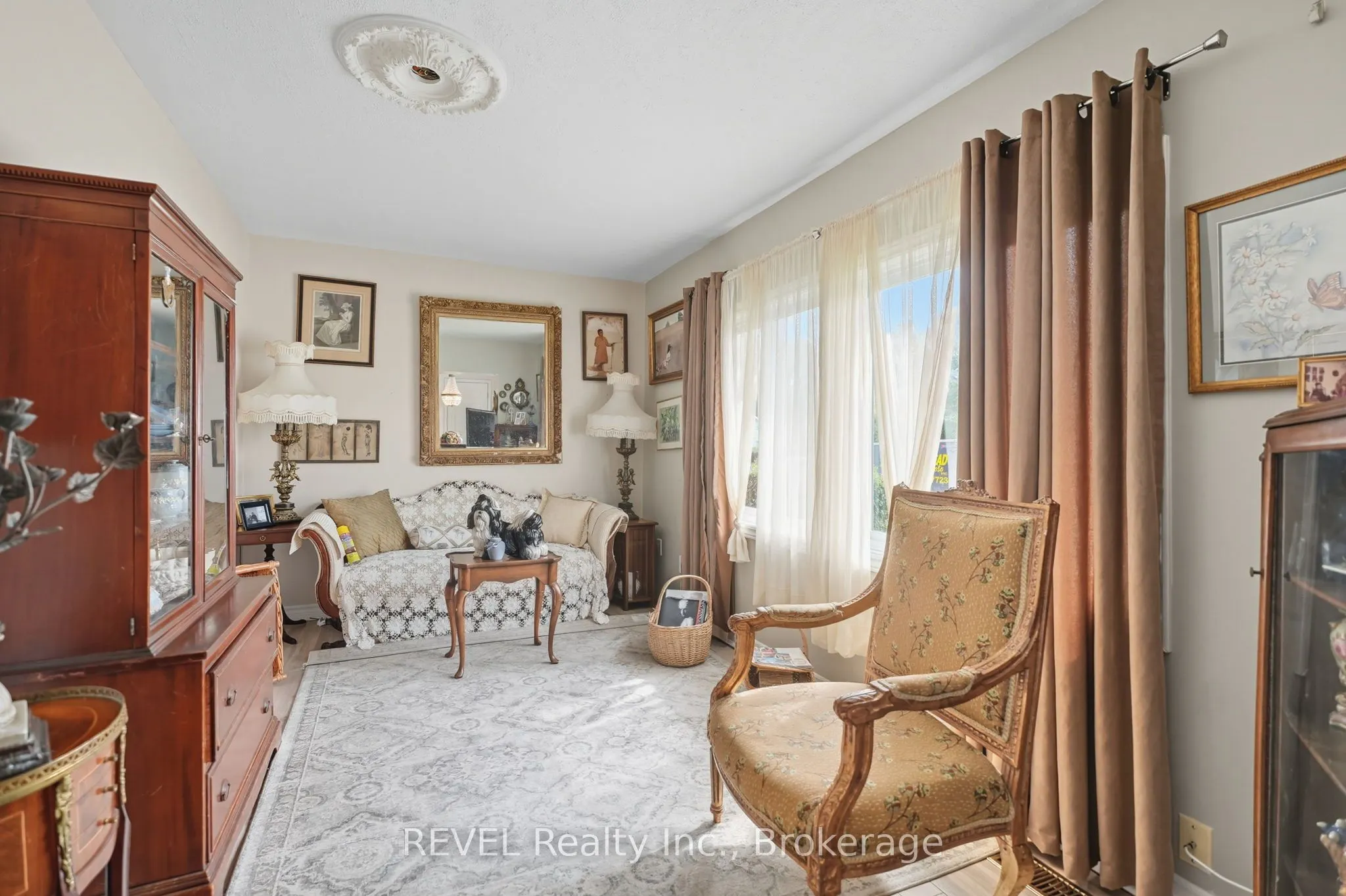 250 Ridge Road N
