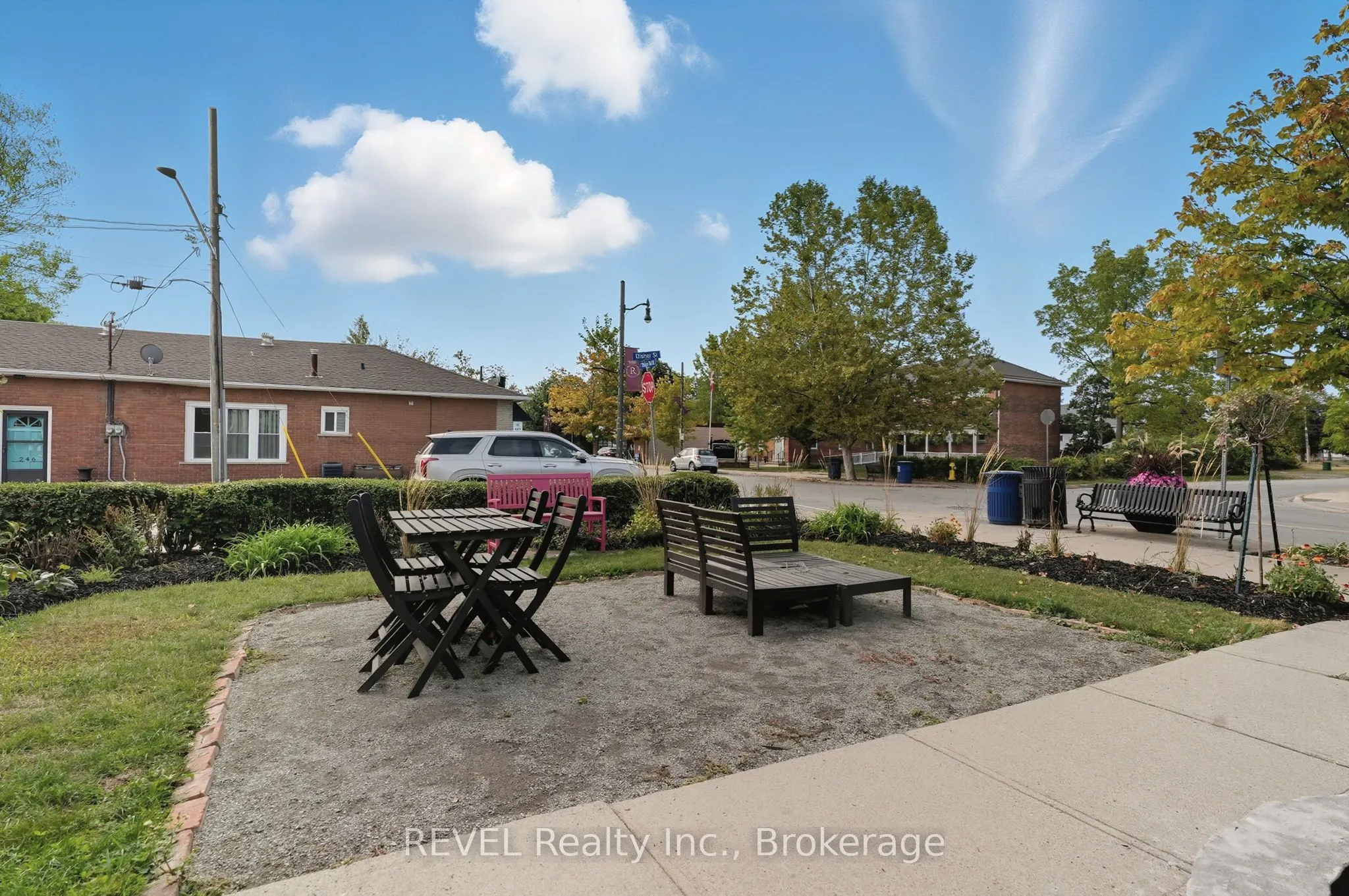 250 Ridge Road N