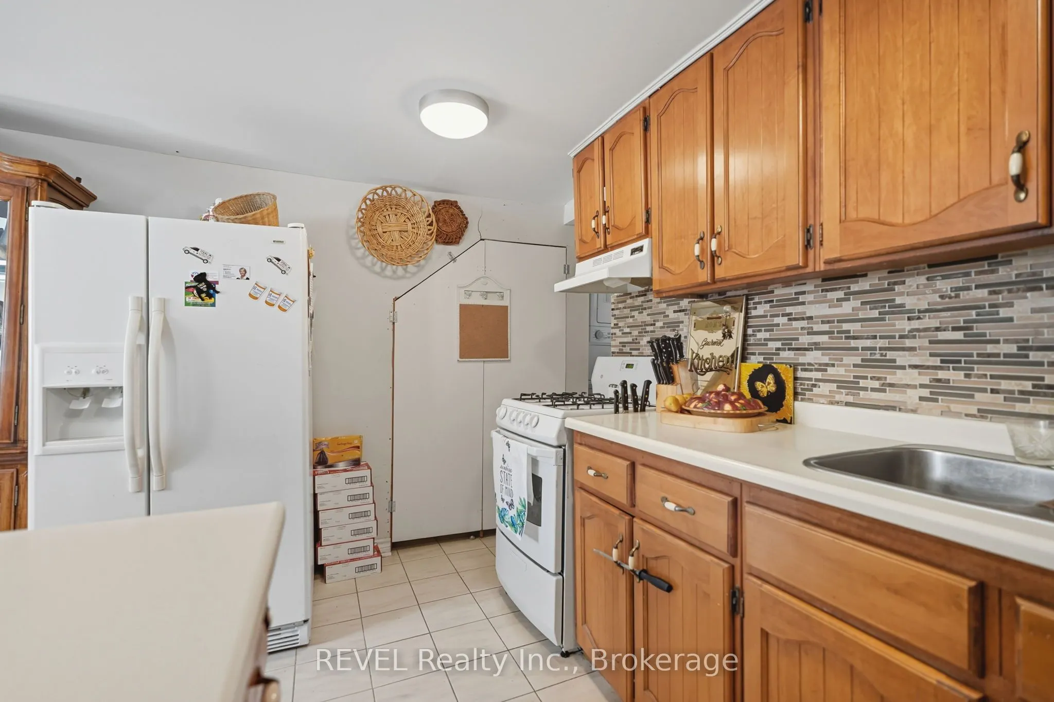 250 Ridge Road N