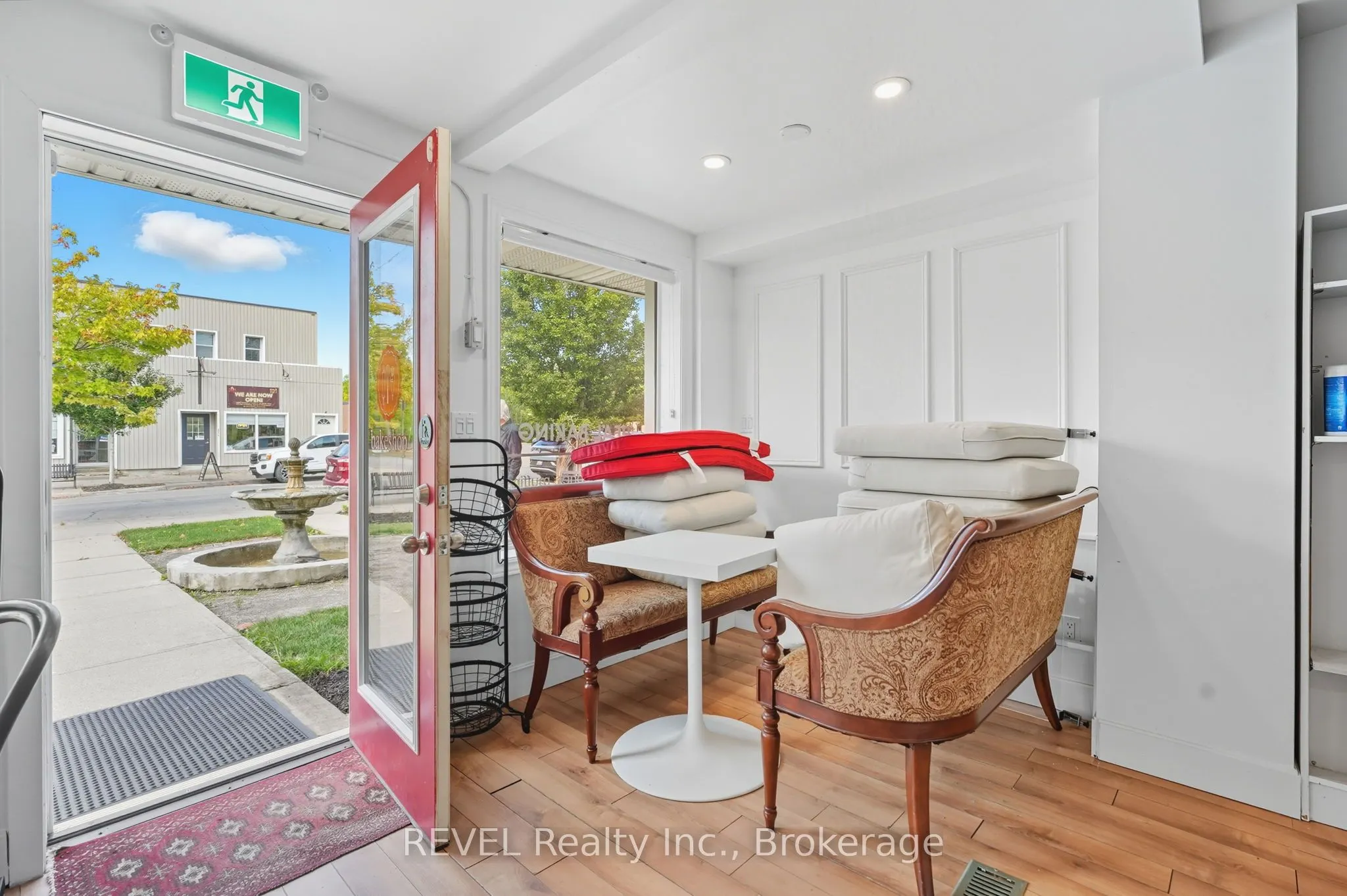 250 Ridge Road N