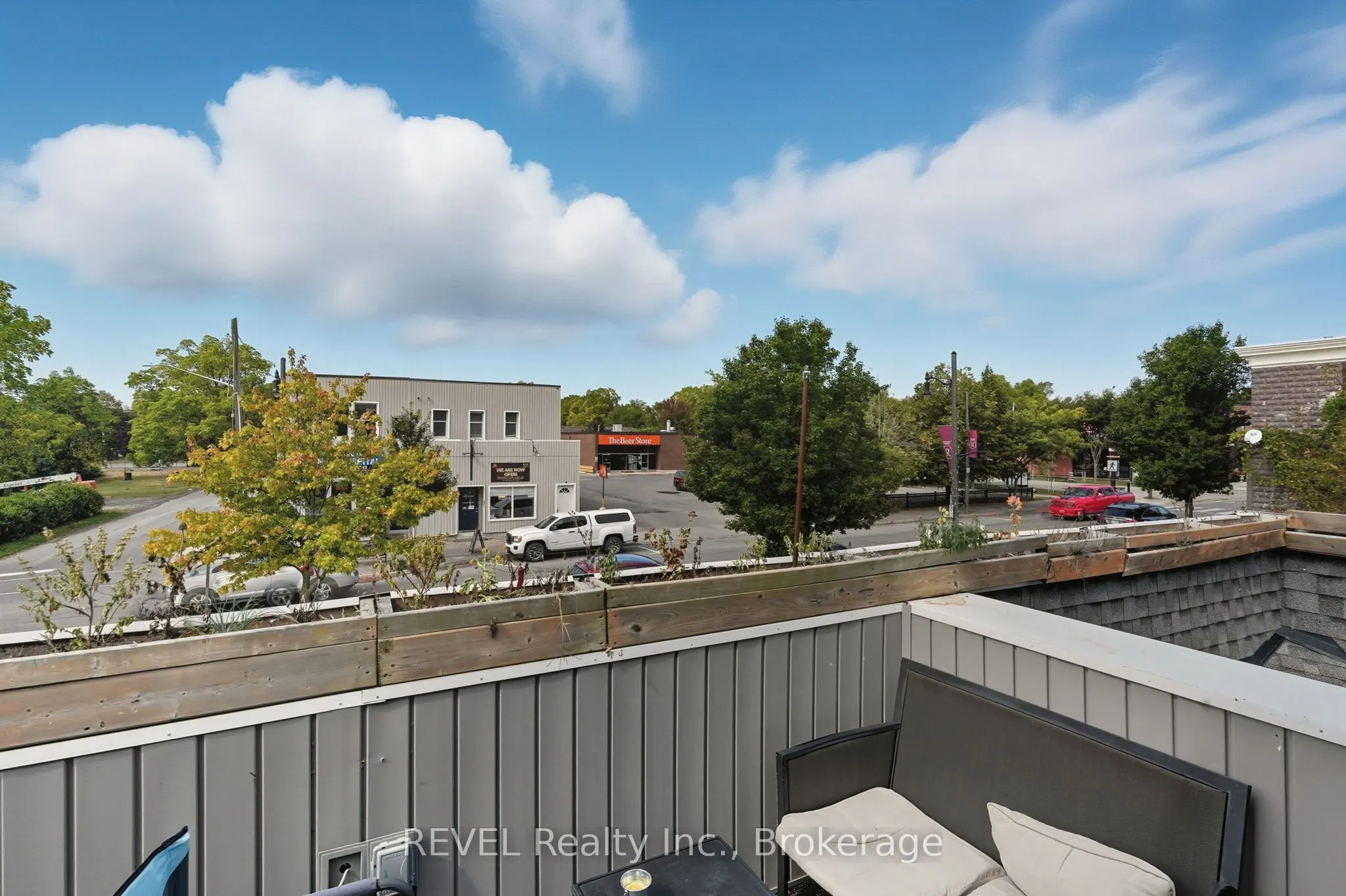 250 Ridge Road N