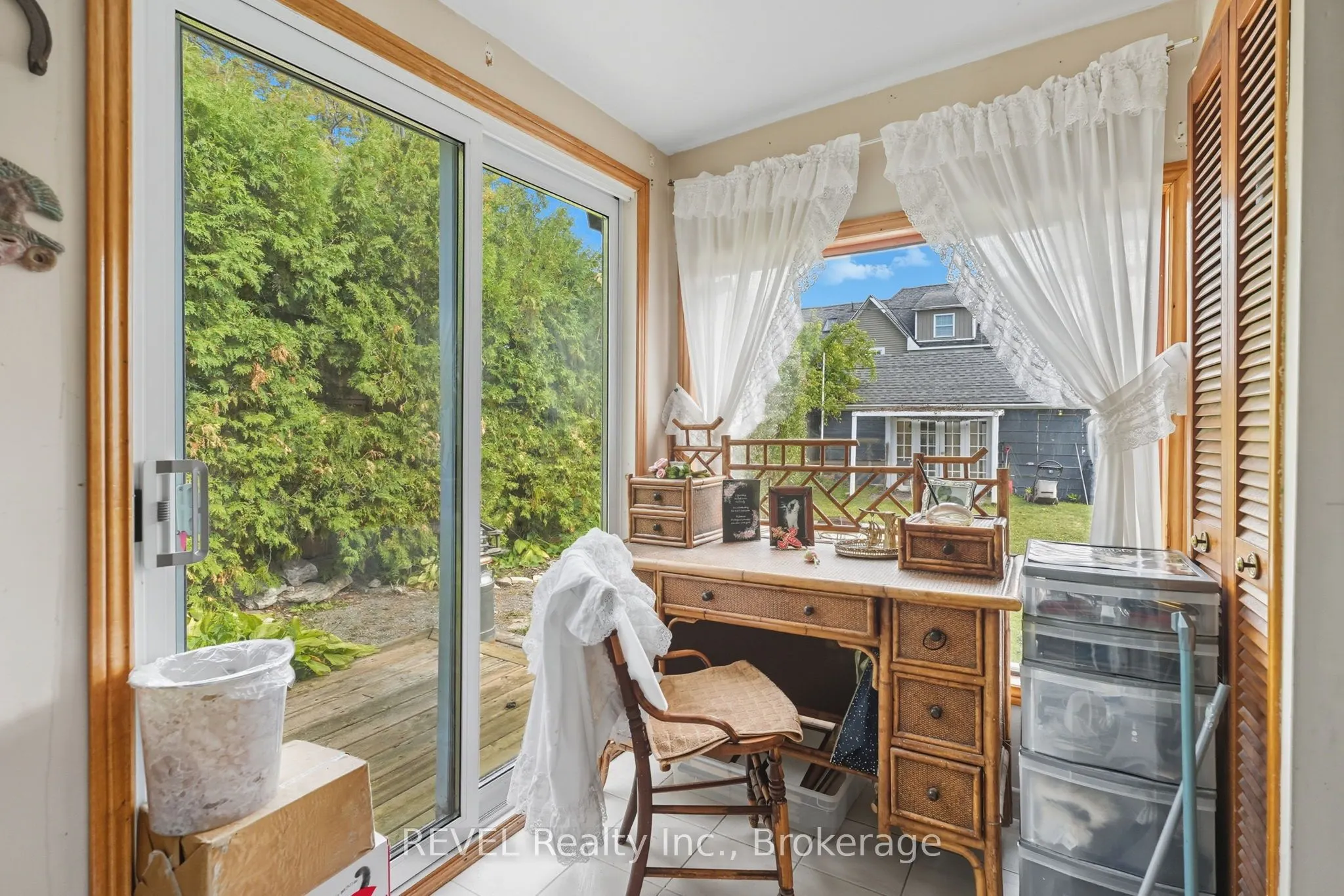 250 Ridge Road N