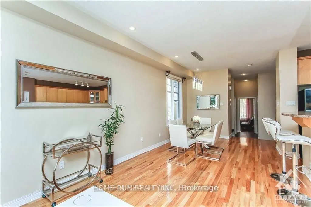 517 Devonwood Circle