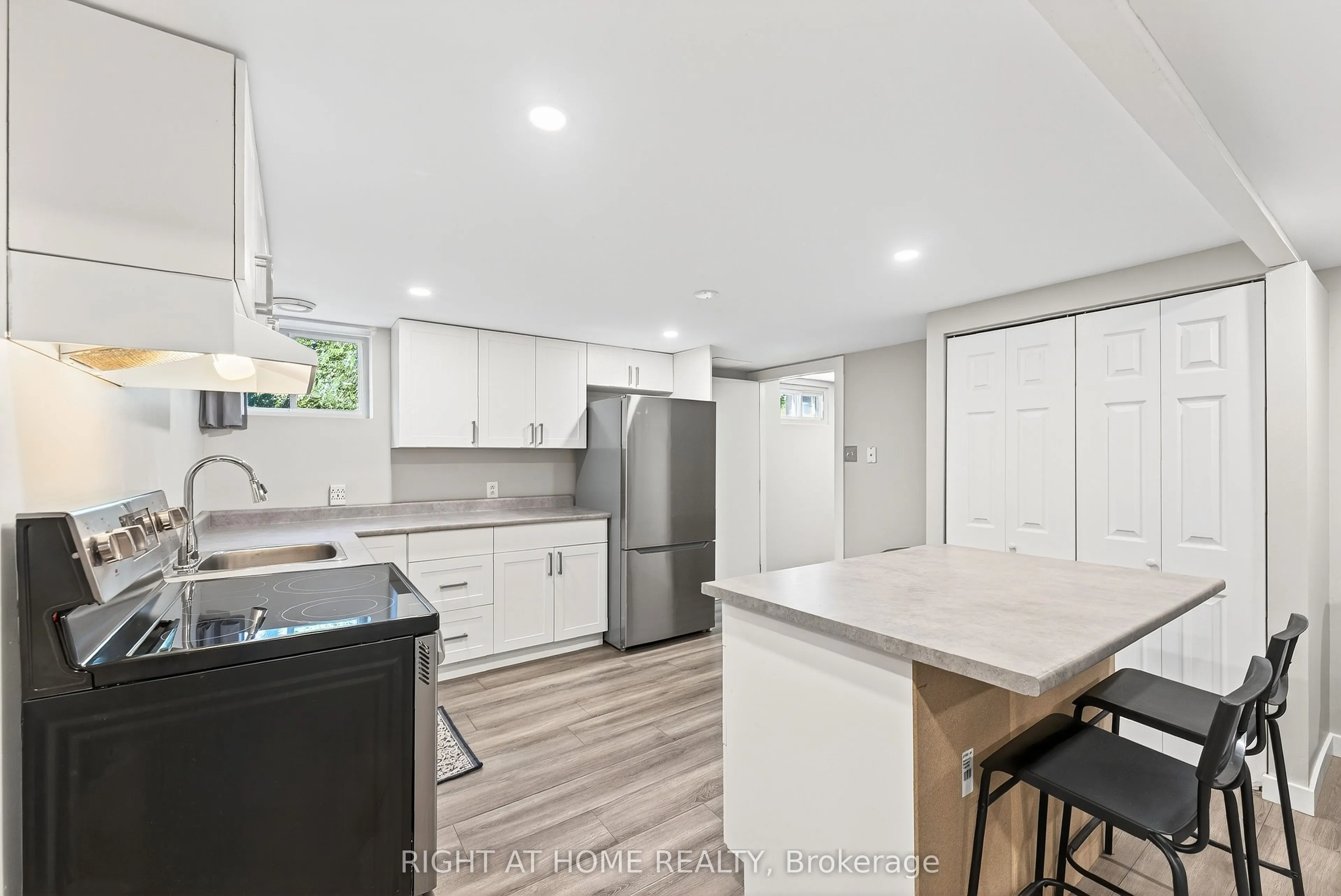 41 Donna Street, #B
