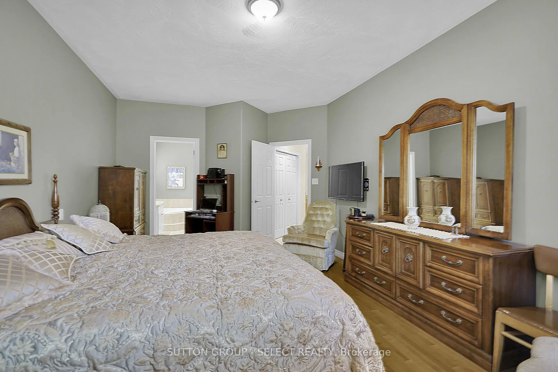 115 Glenwood Drive, #7