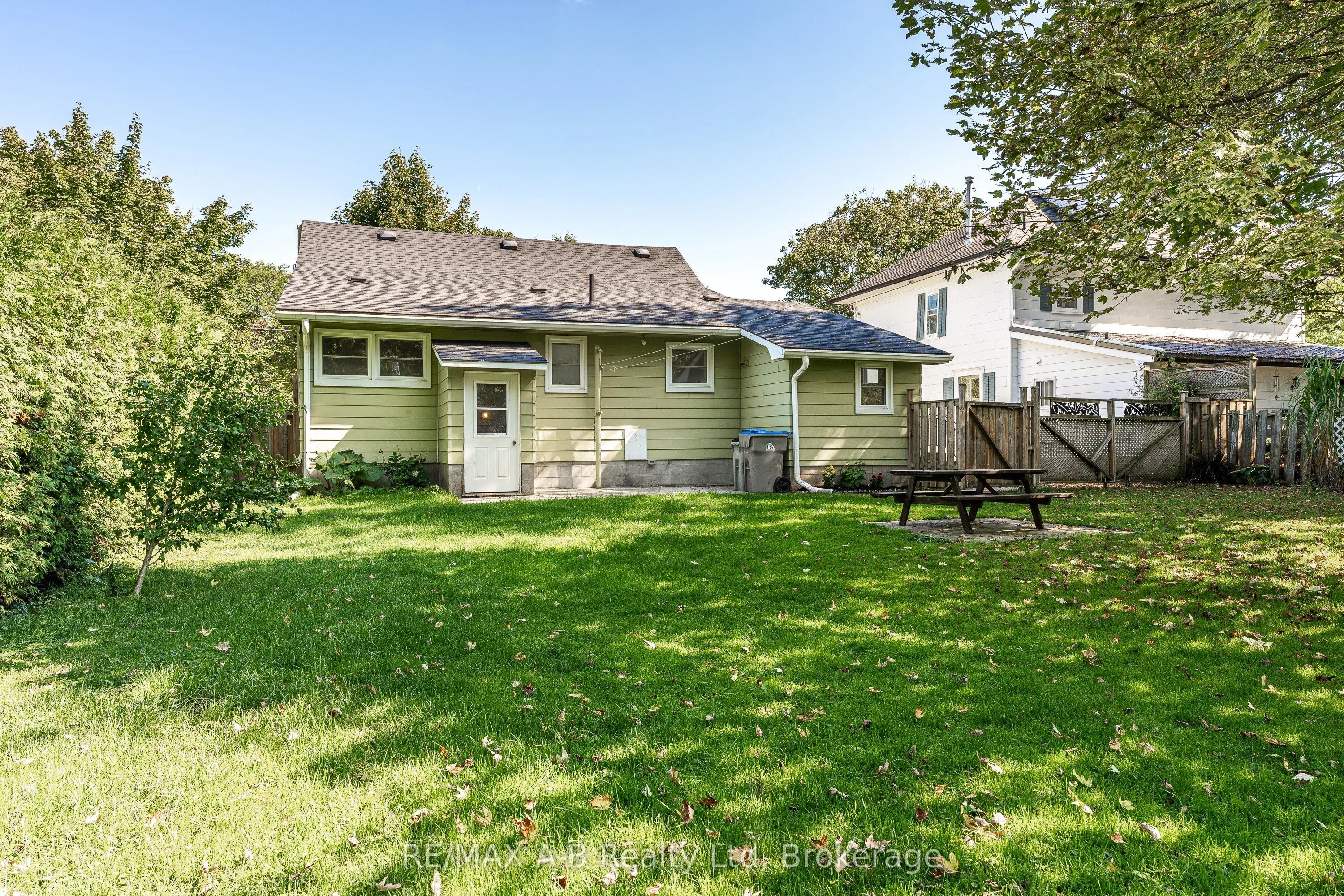 146 Church Street N