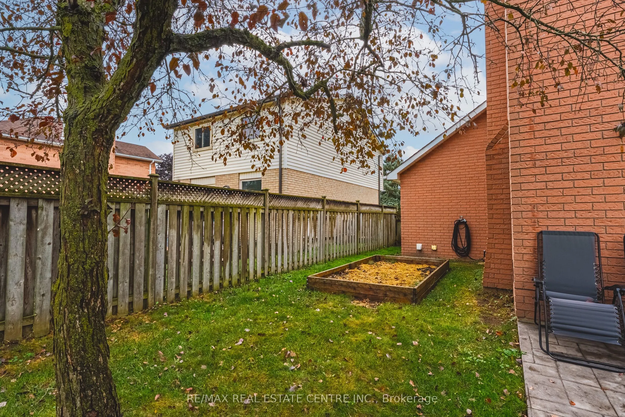 35 Cowan Boulevard