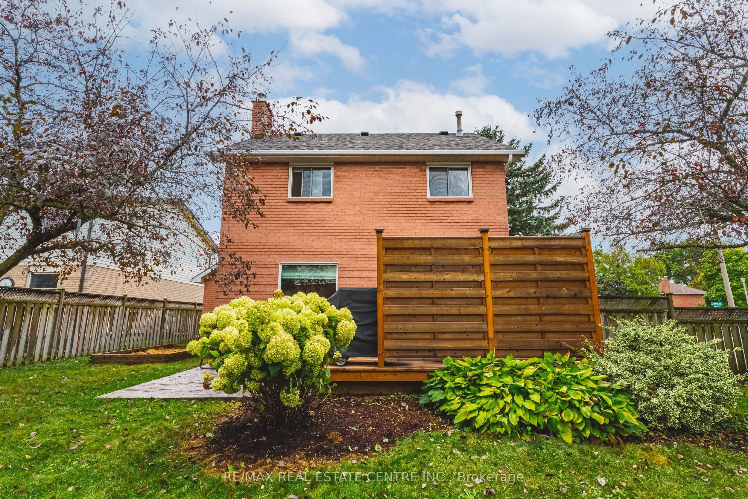 35 Cowan Boulevard
