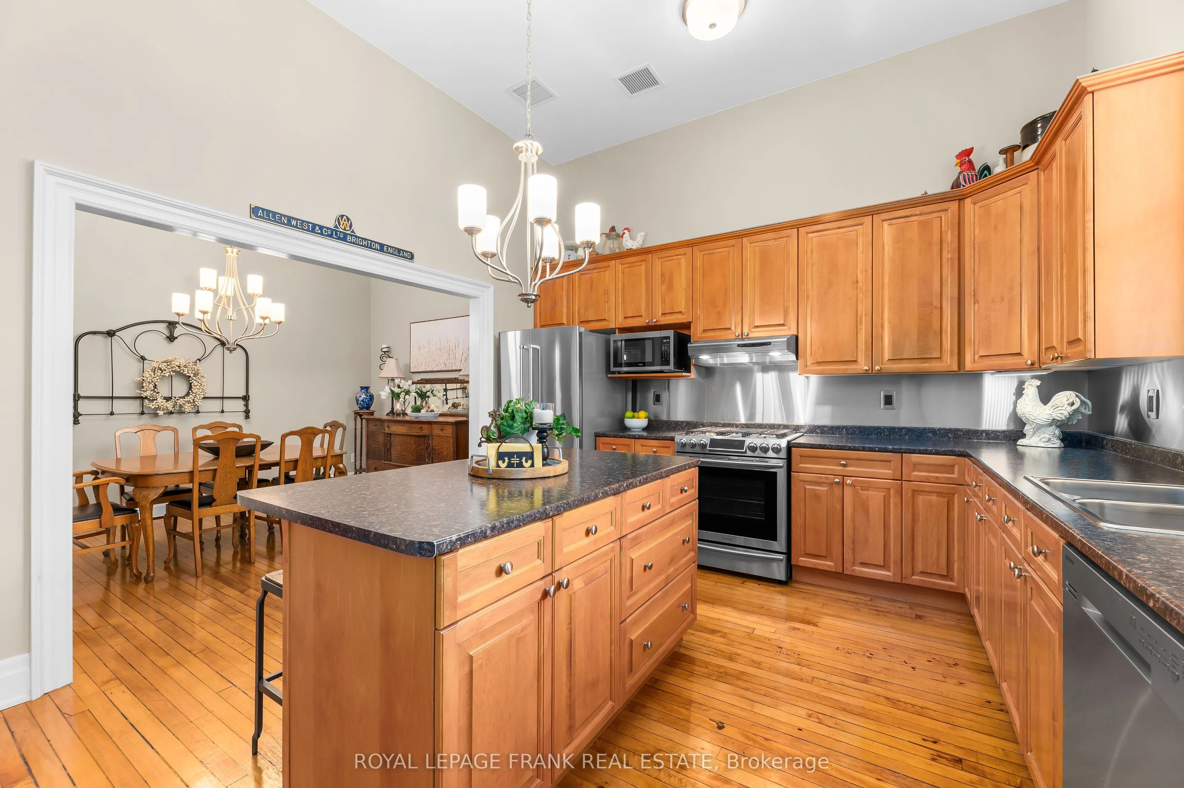 72 Pine Street, #202