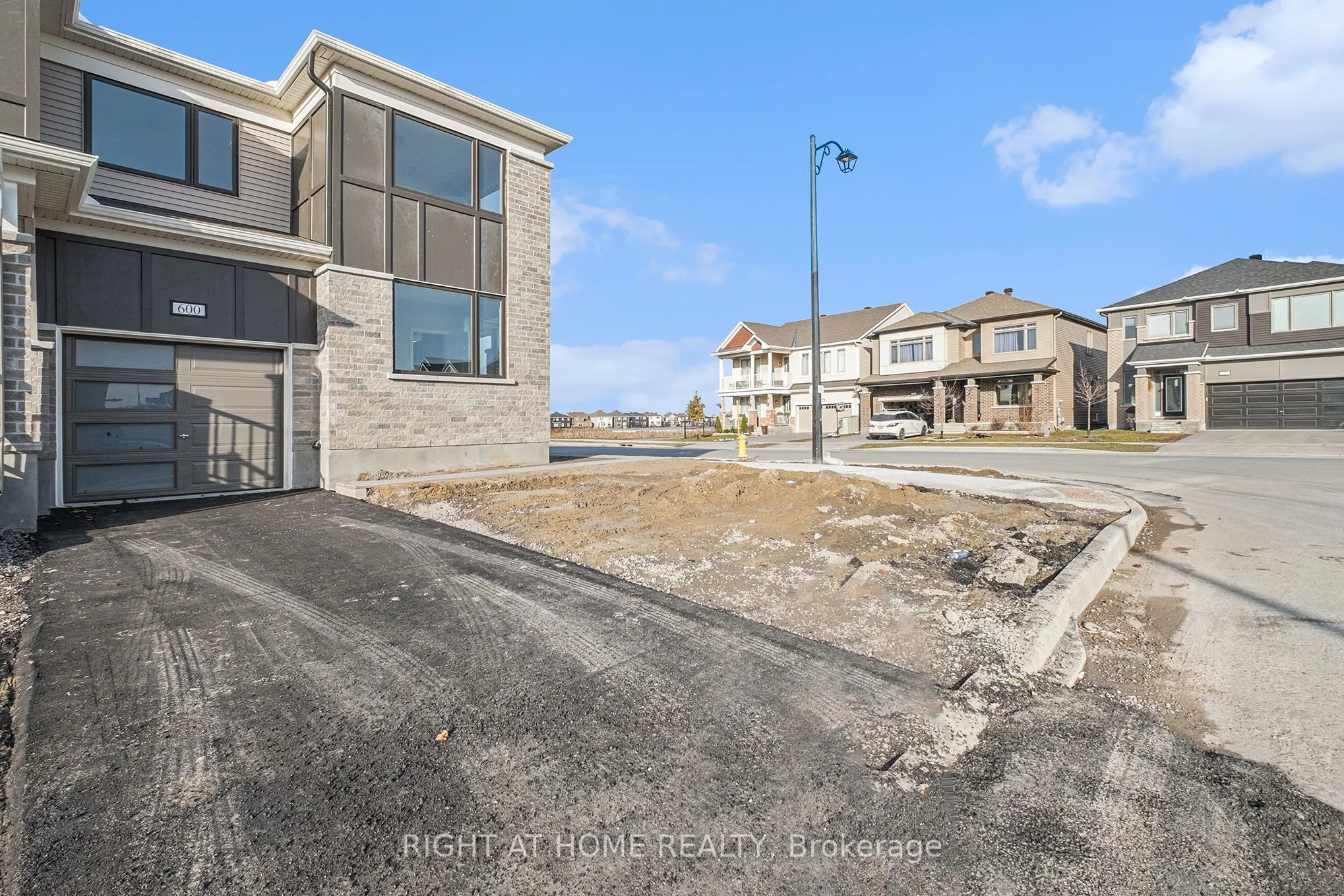 600 Cygnus Street