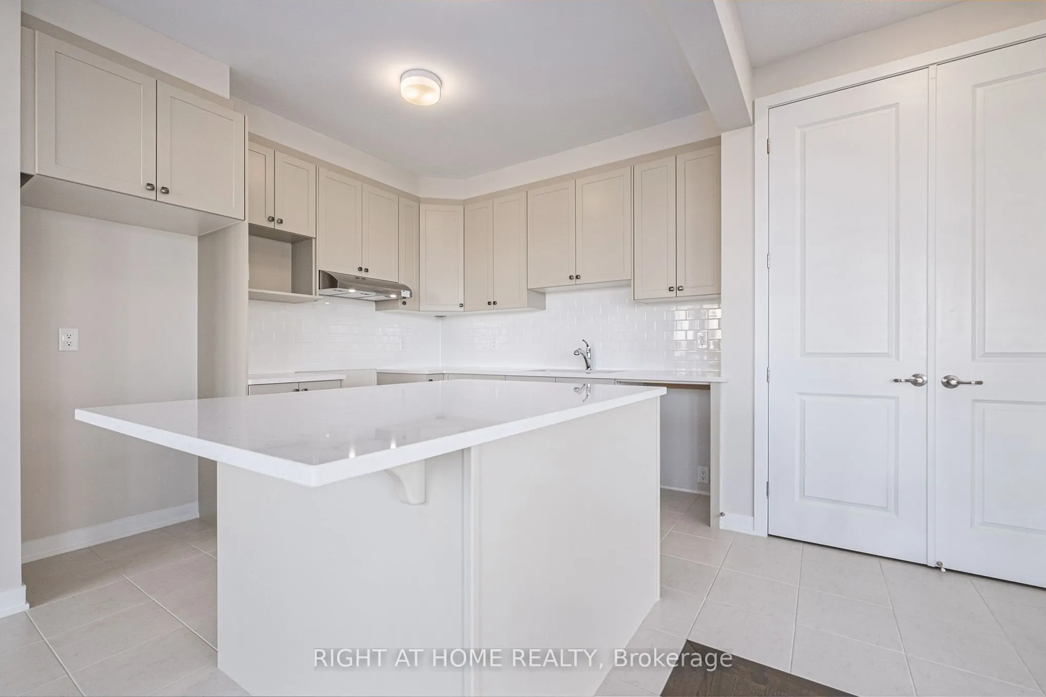 600 Cygnus Street
