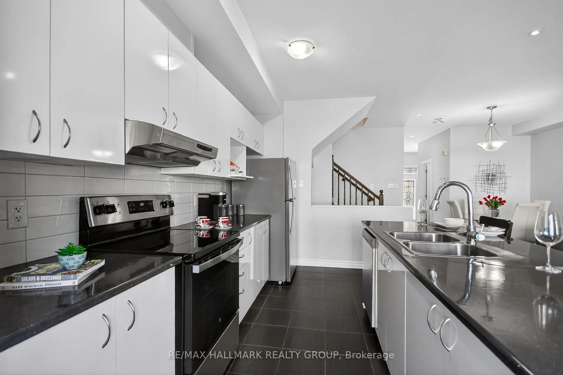 878 Kilbirnie Drive