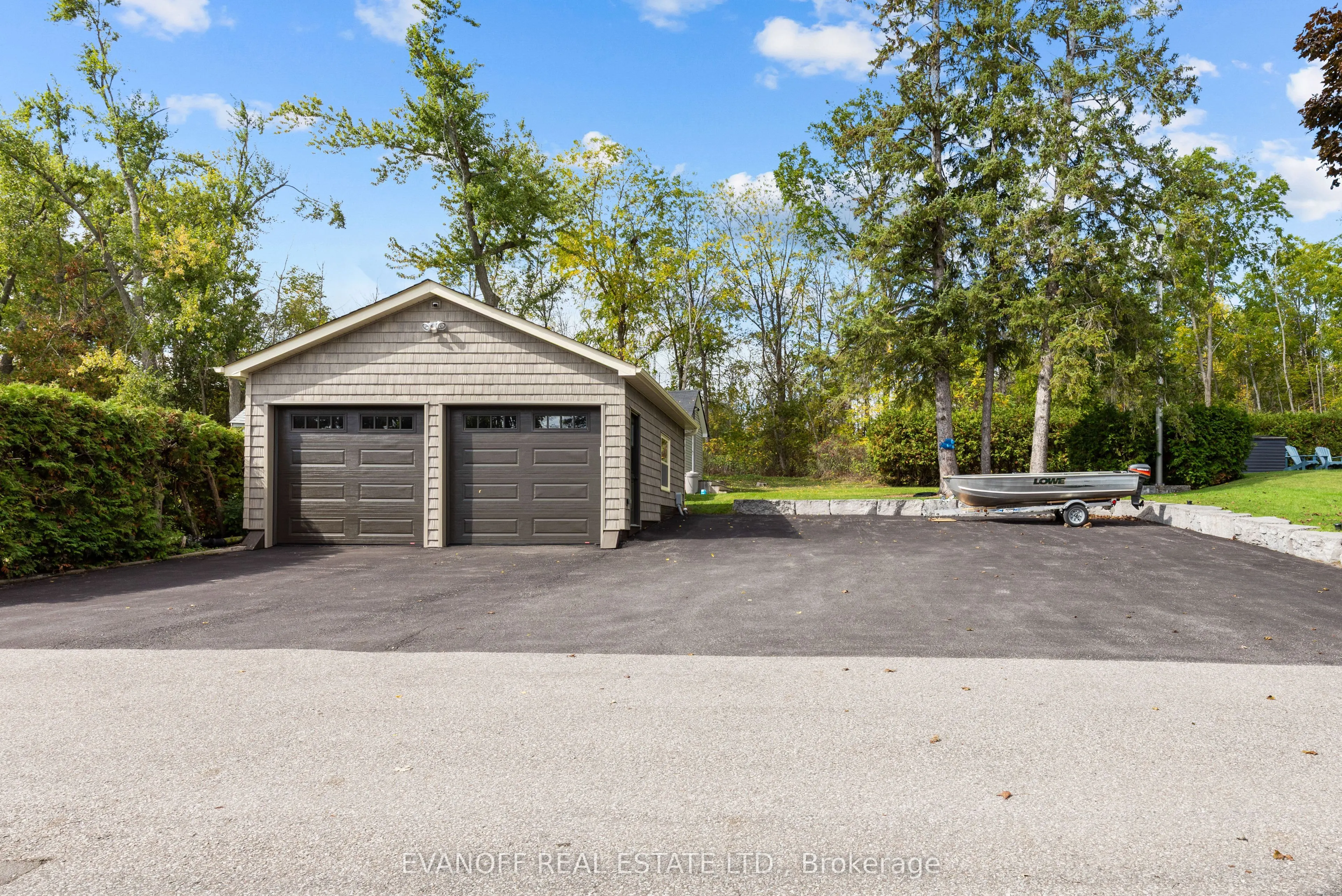 20 Lakeview Park Road