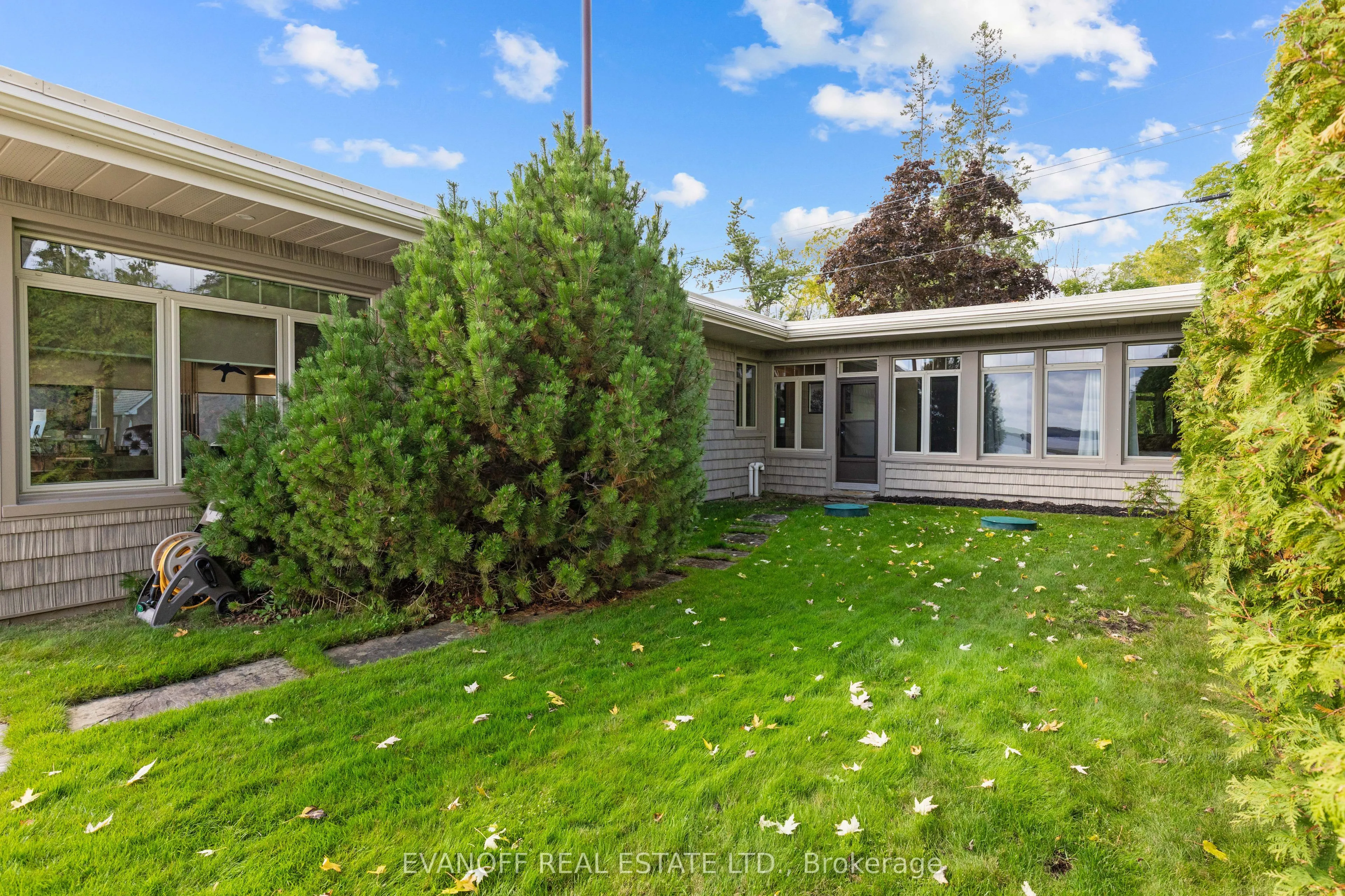 20 Lakeview Park Road