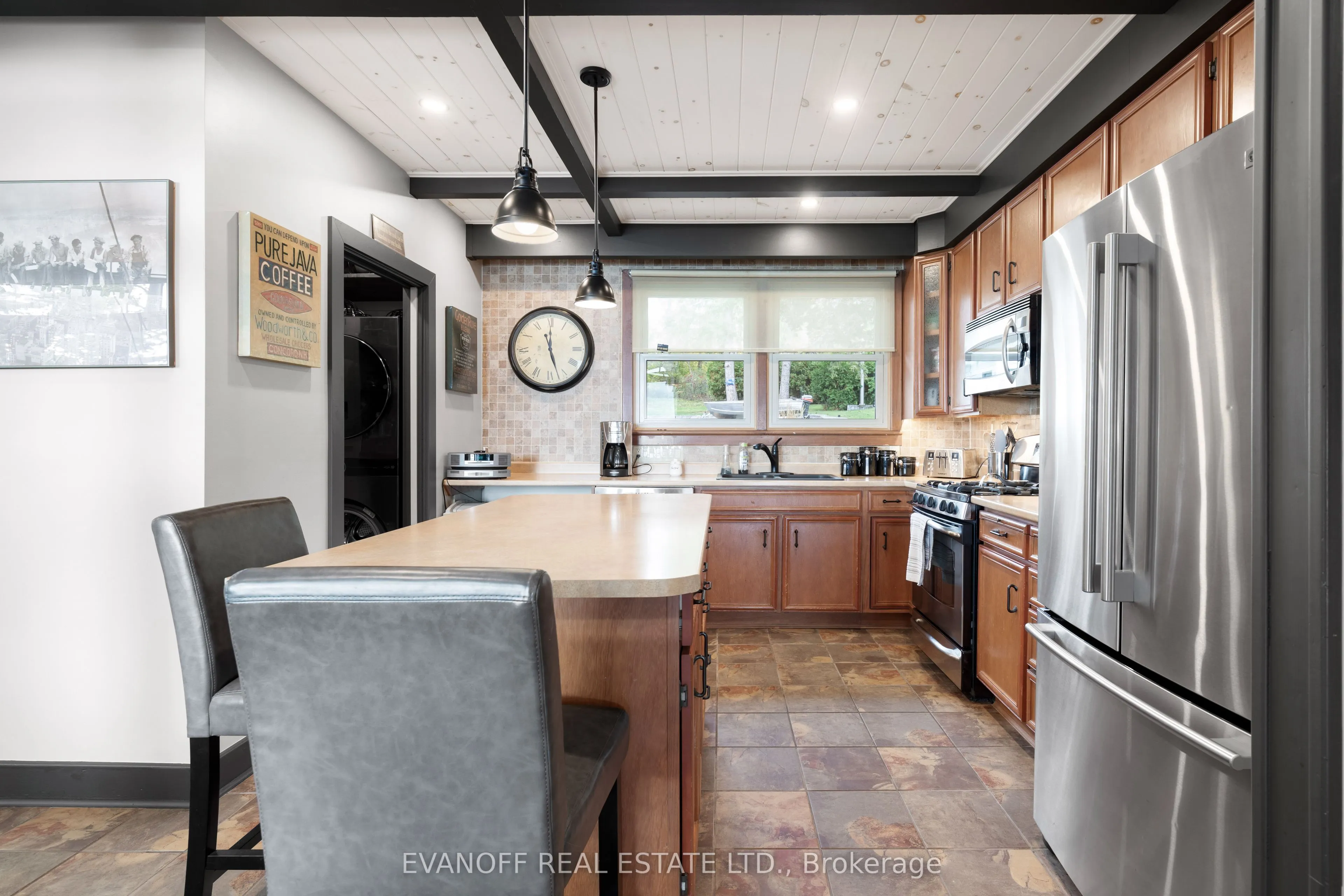 20 Lakeview Park Road